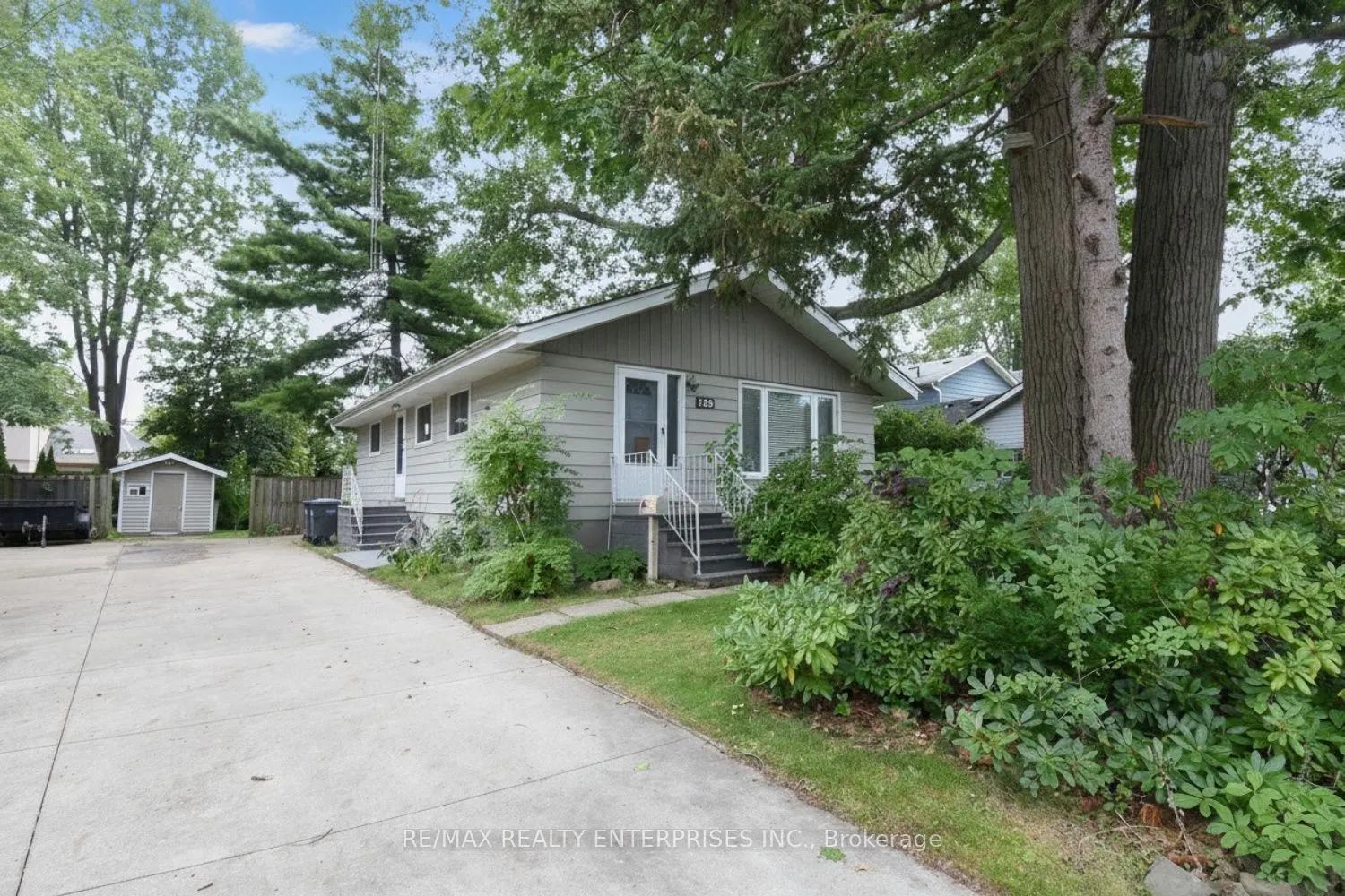 120 Eaglewood Boulevard