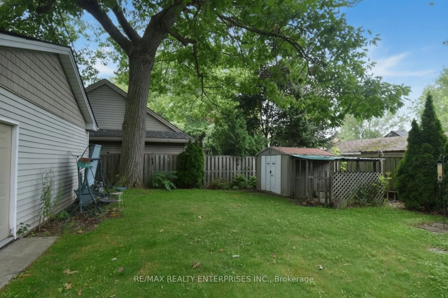 120 Eaglewood Boulevard