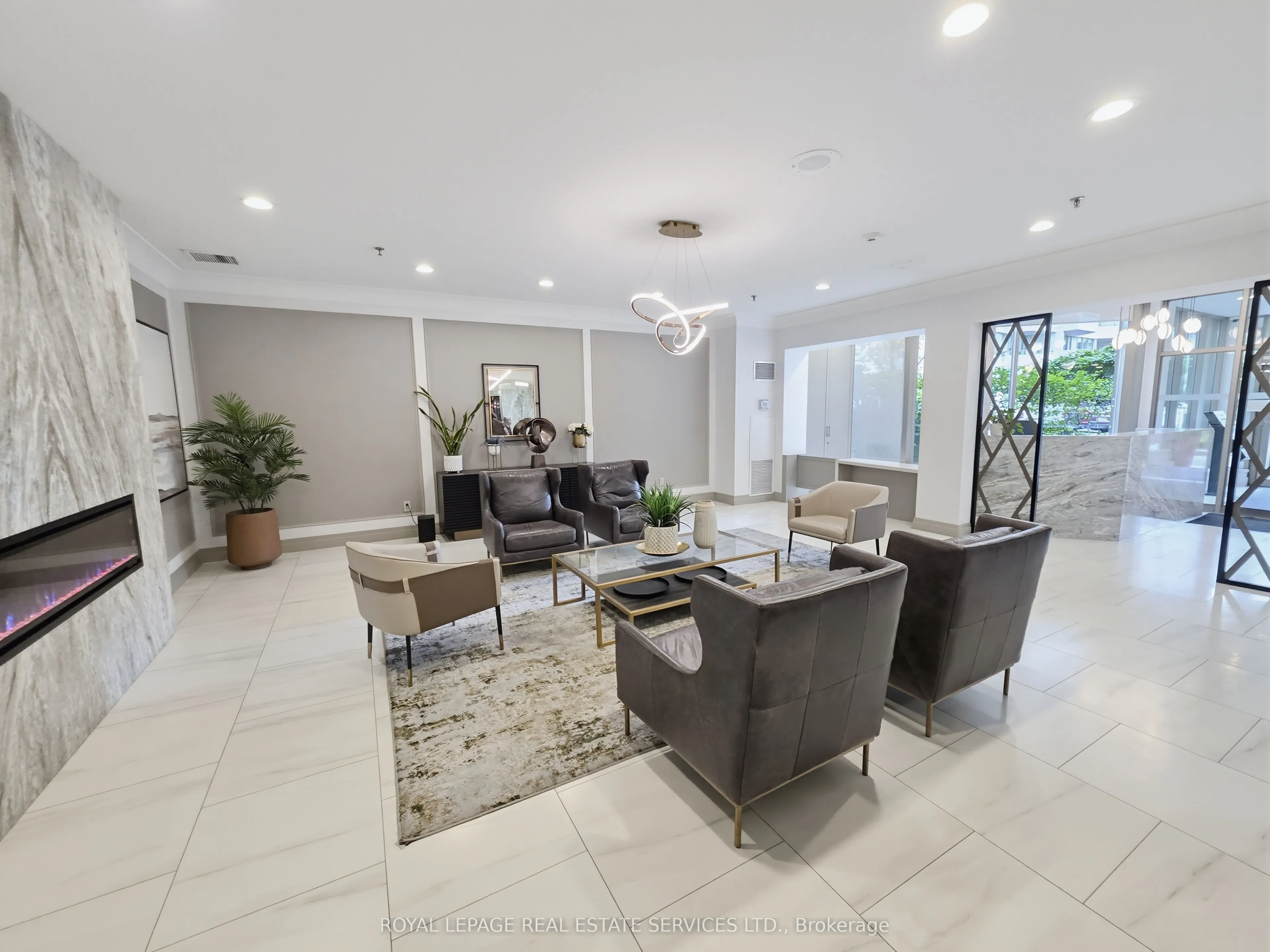 75 King Street E #1212