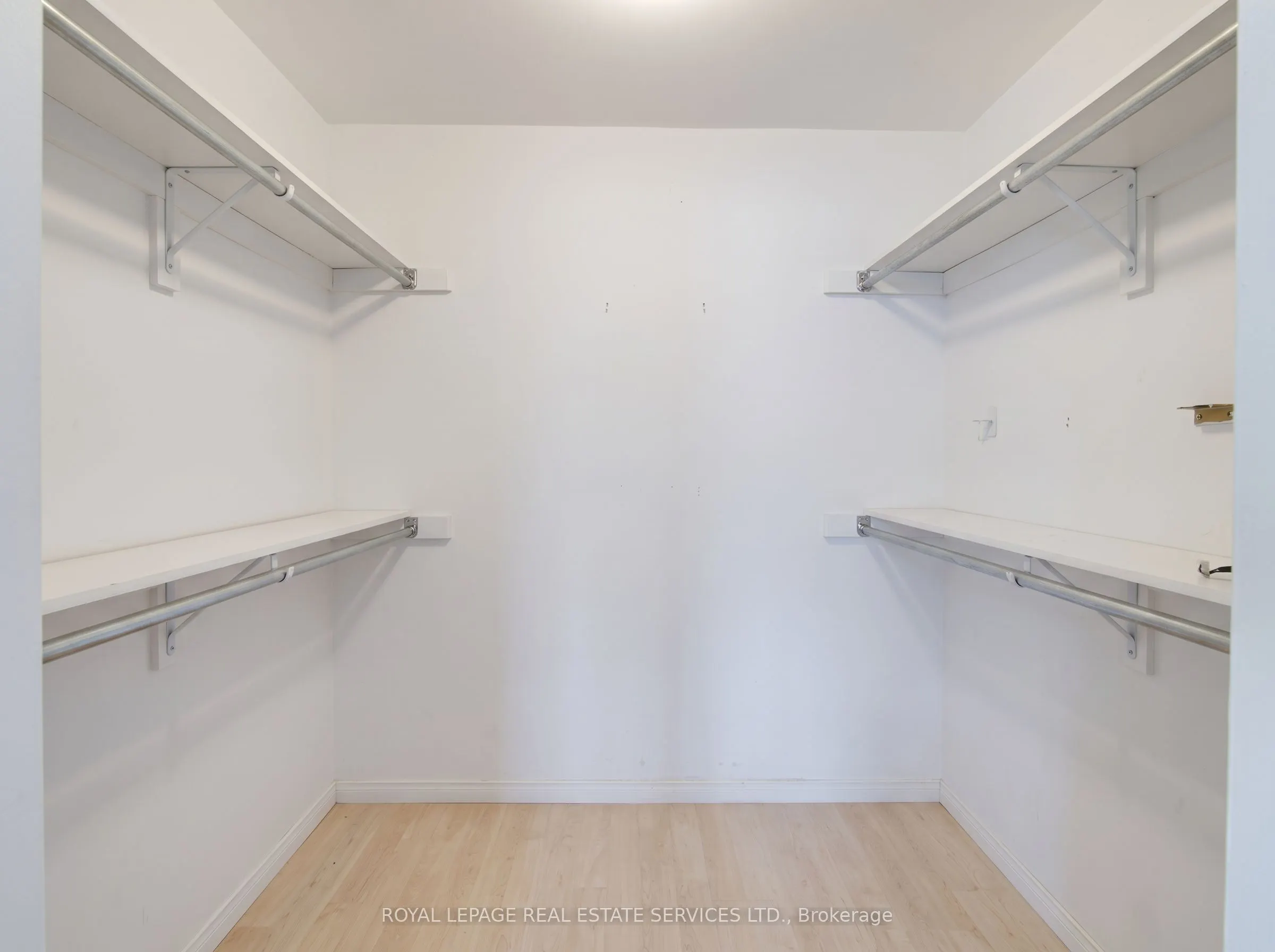 75 King Street E #1212
