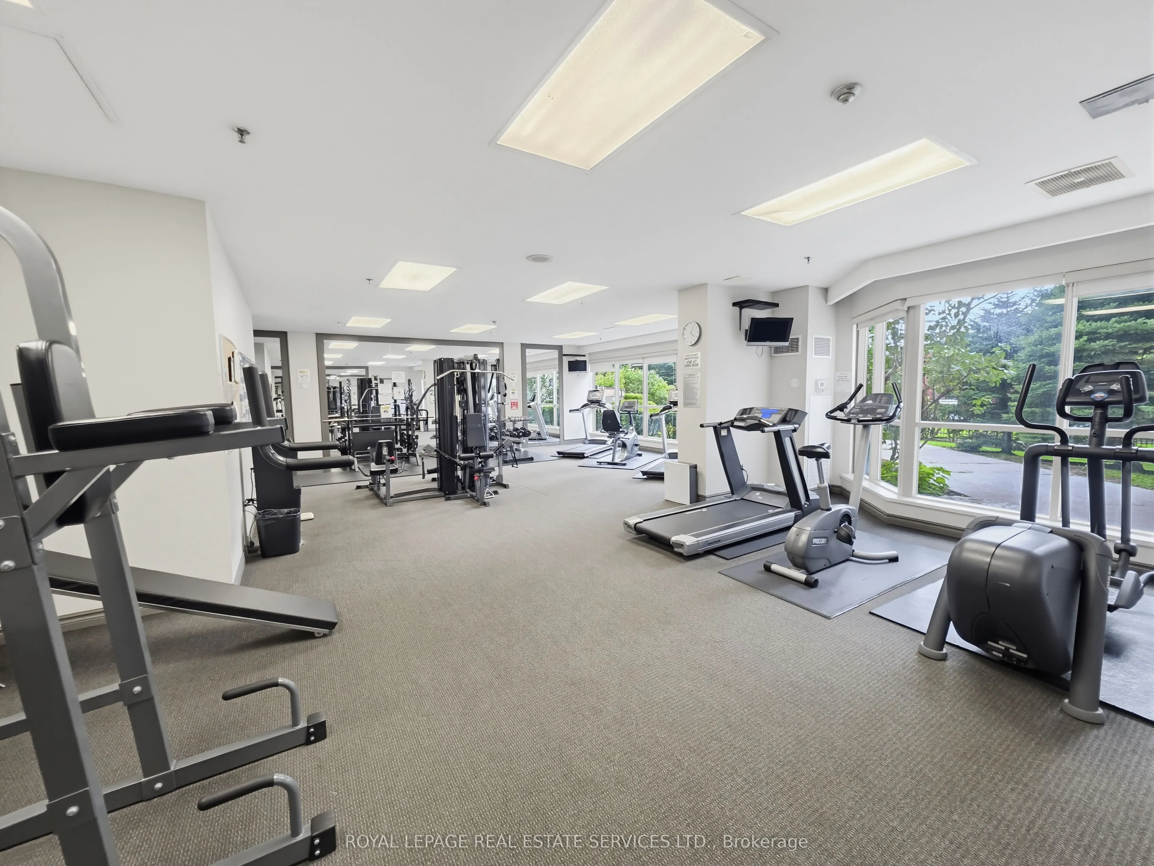 75 King Street E #1212