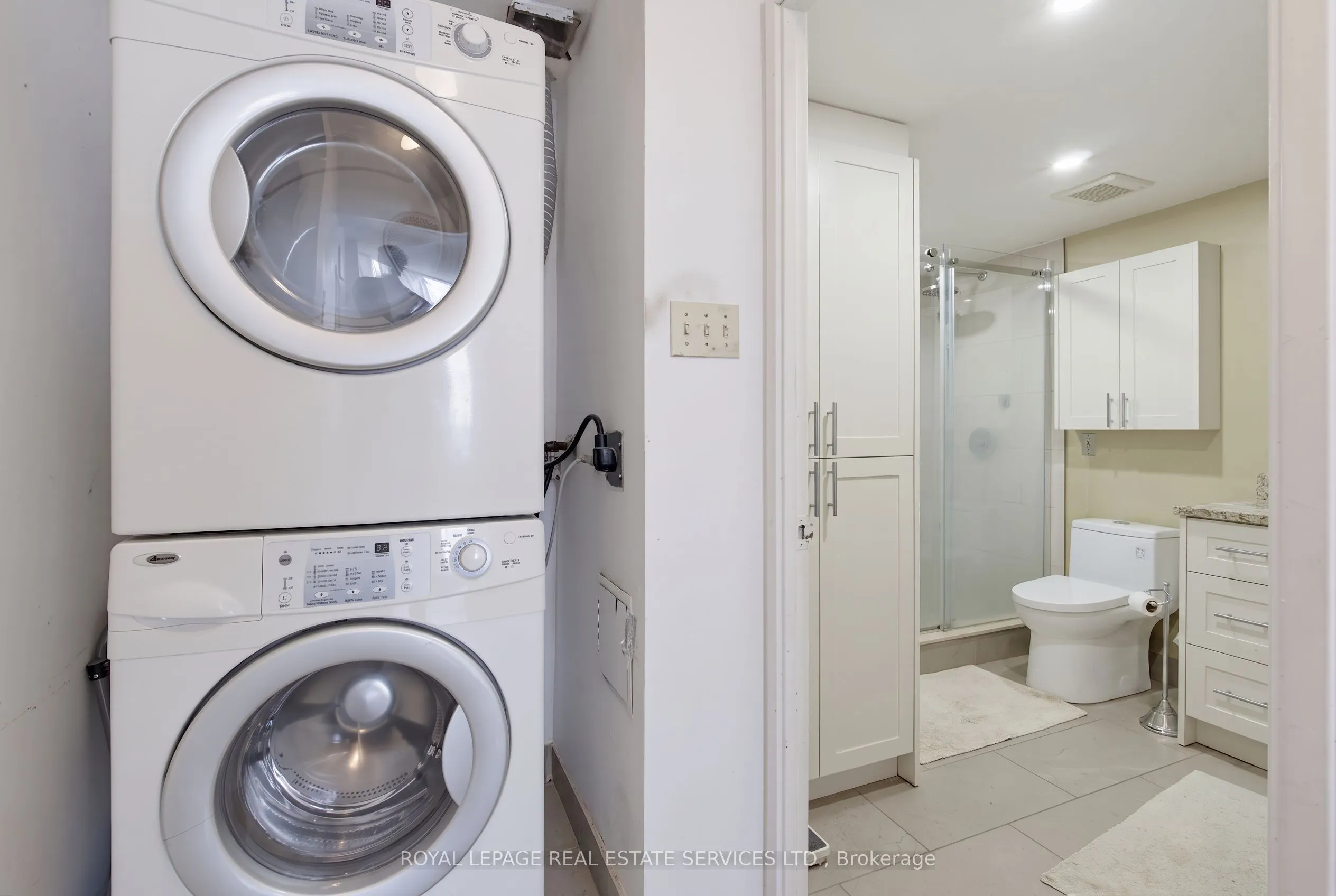 75 King Street E #1212
