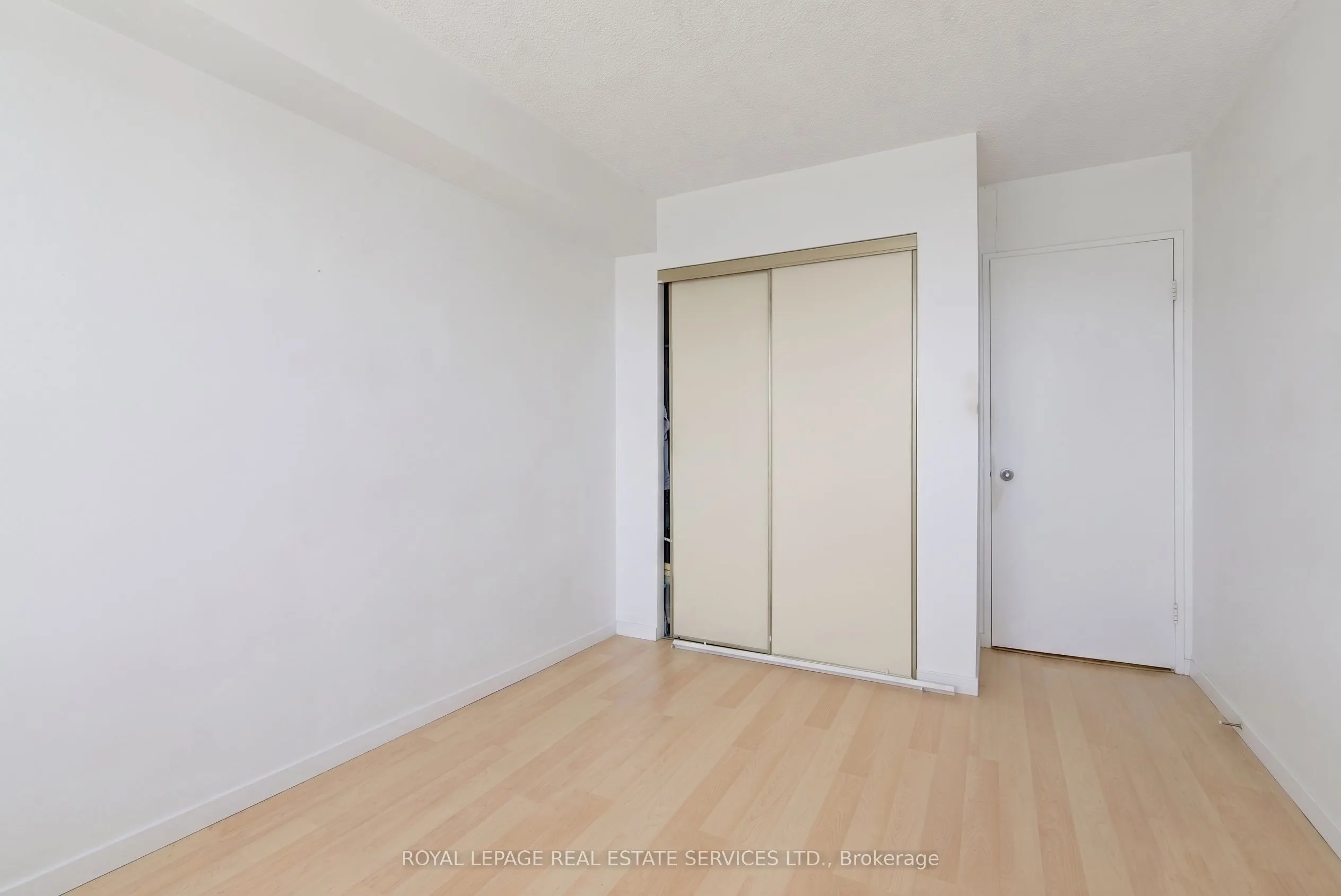 75 King Street E #1212