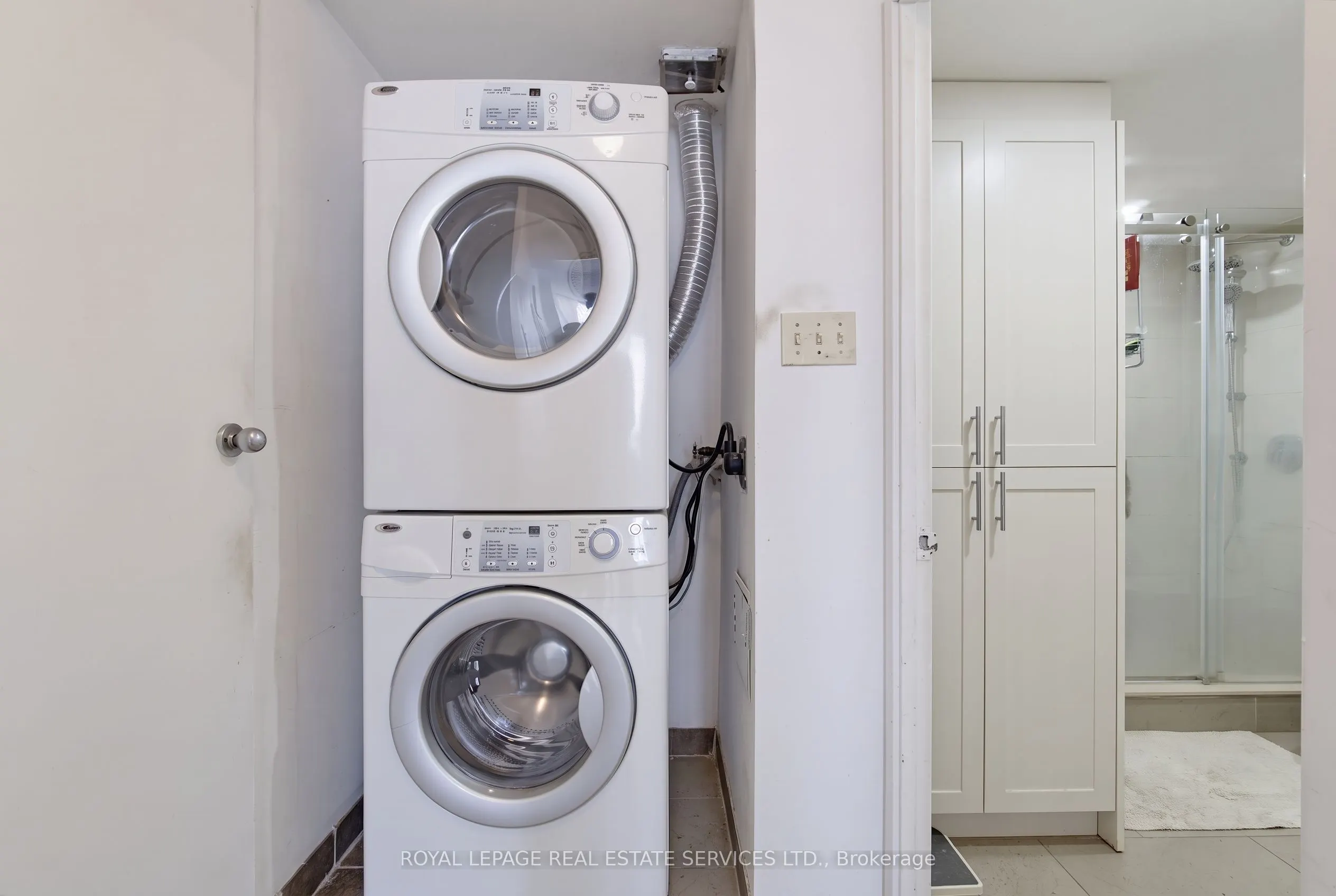 75 King Street E #1212
