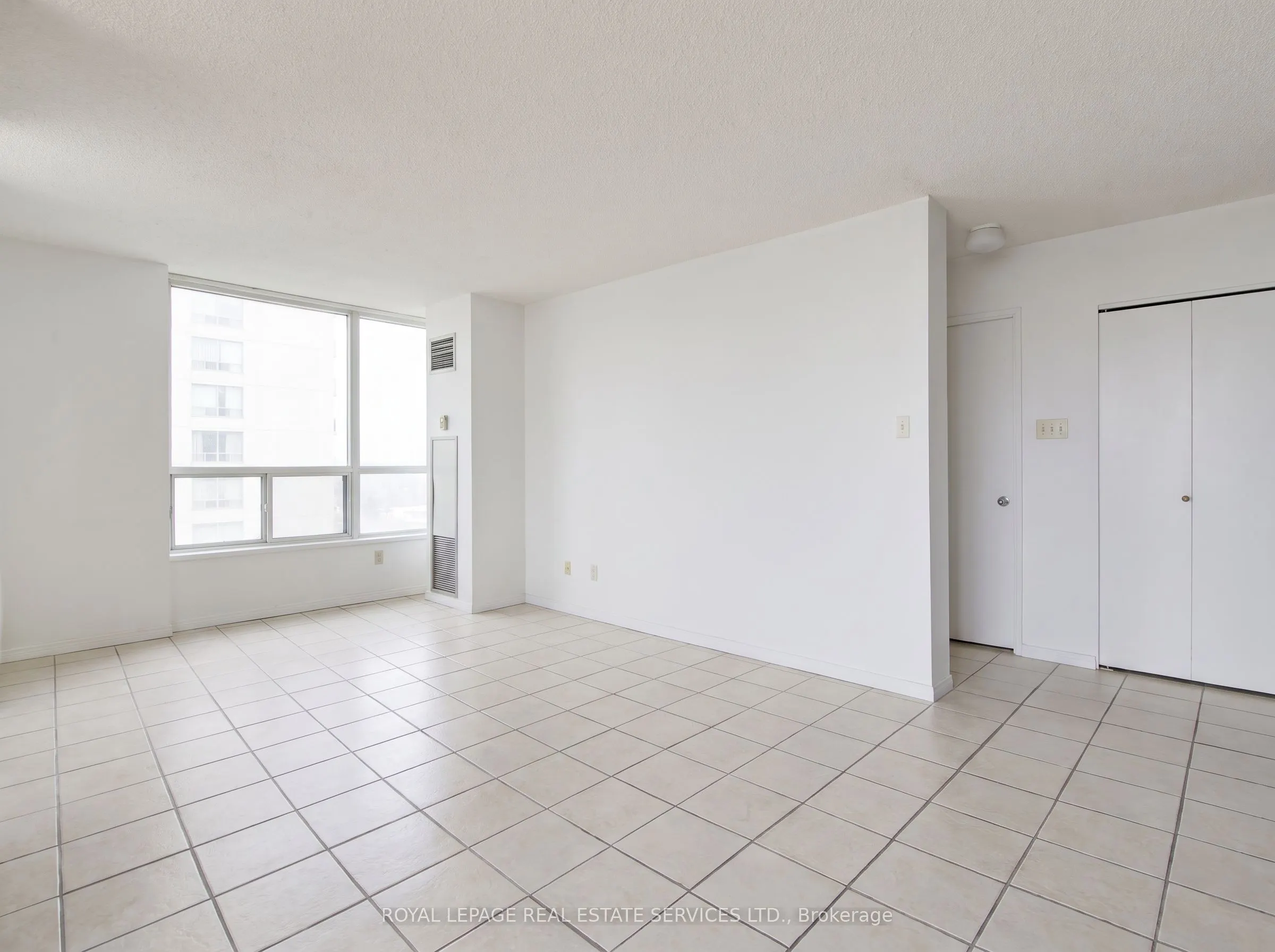 75 King Street E #1212