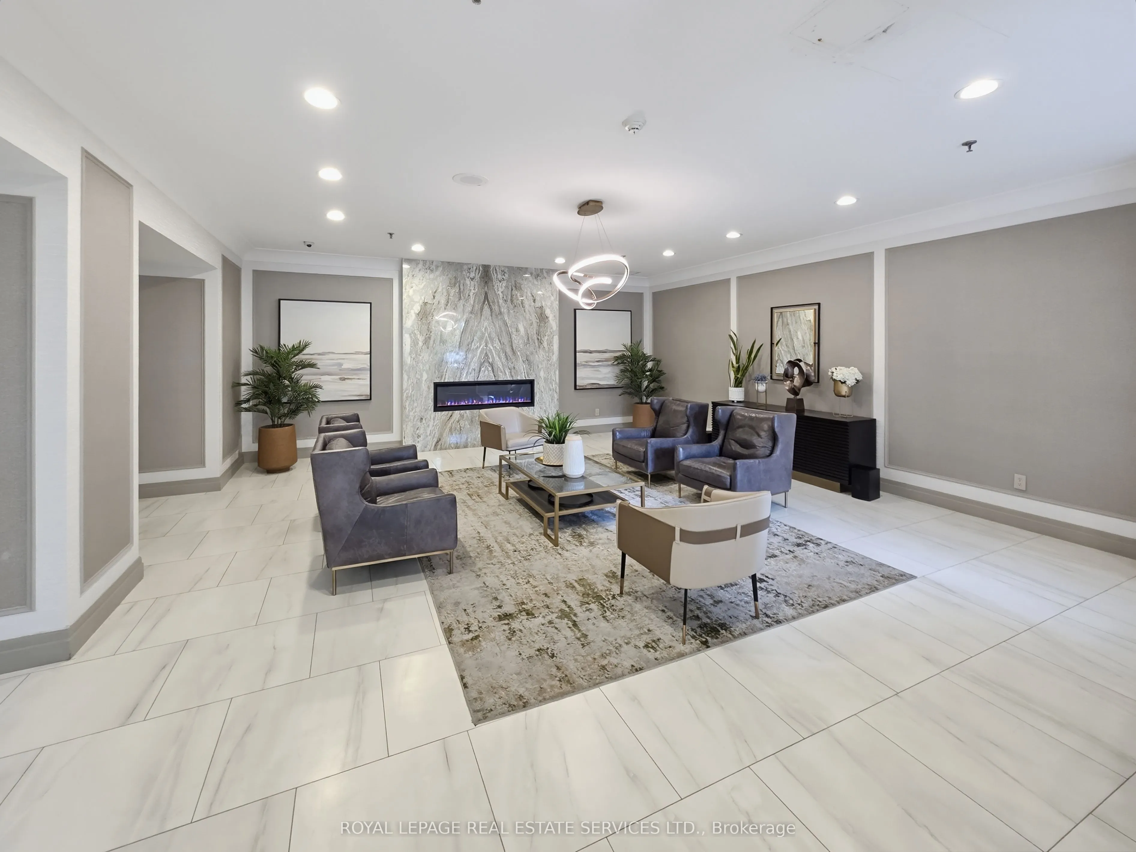 75 King Street E #1212