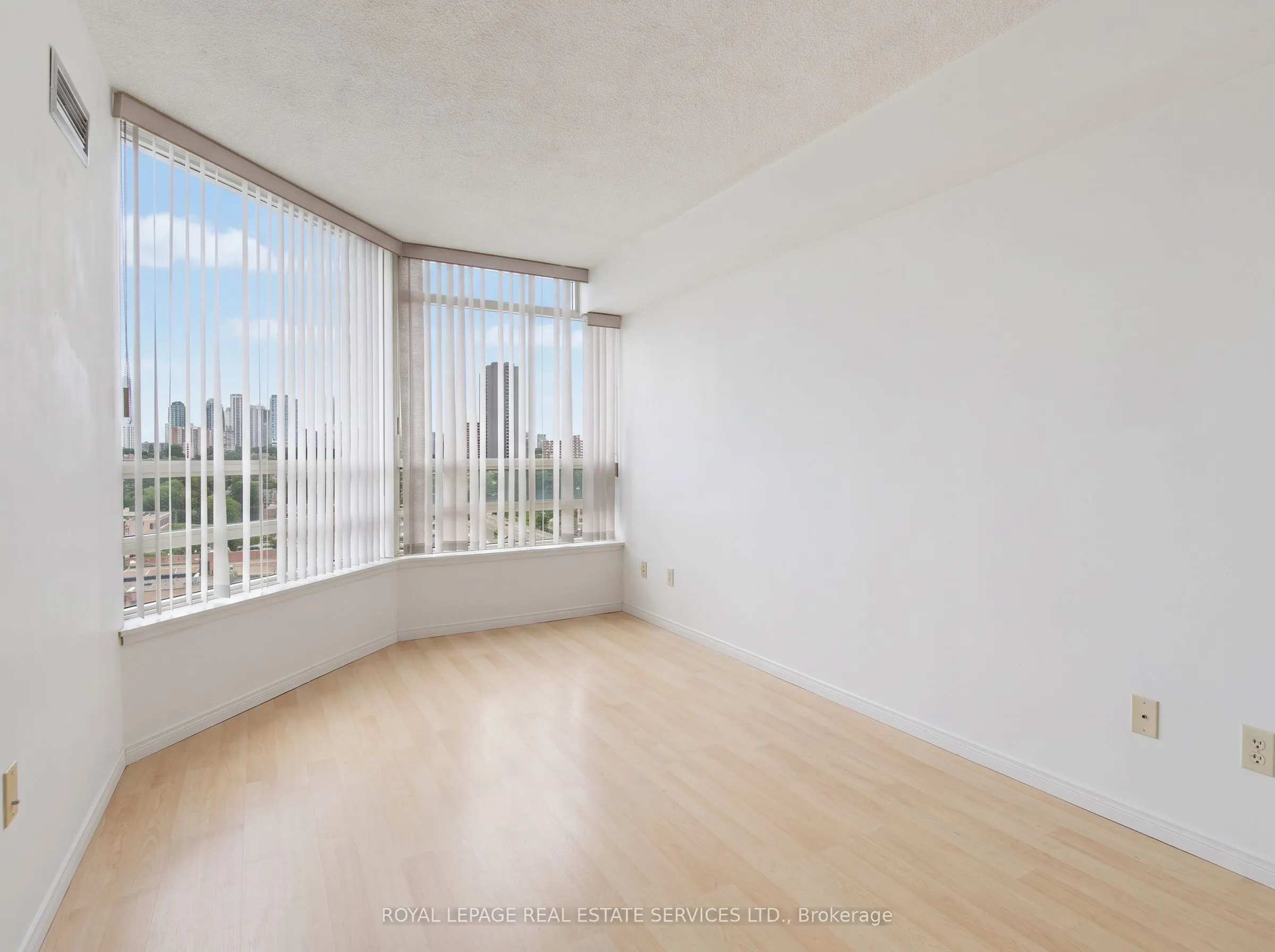 75 King Street E #1212