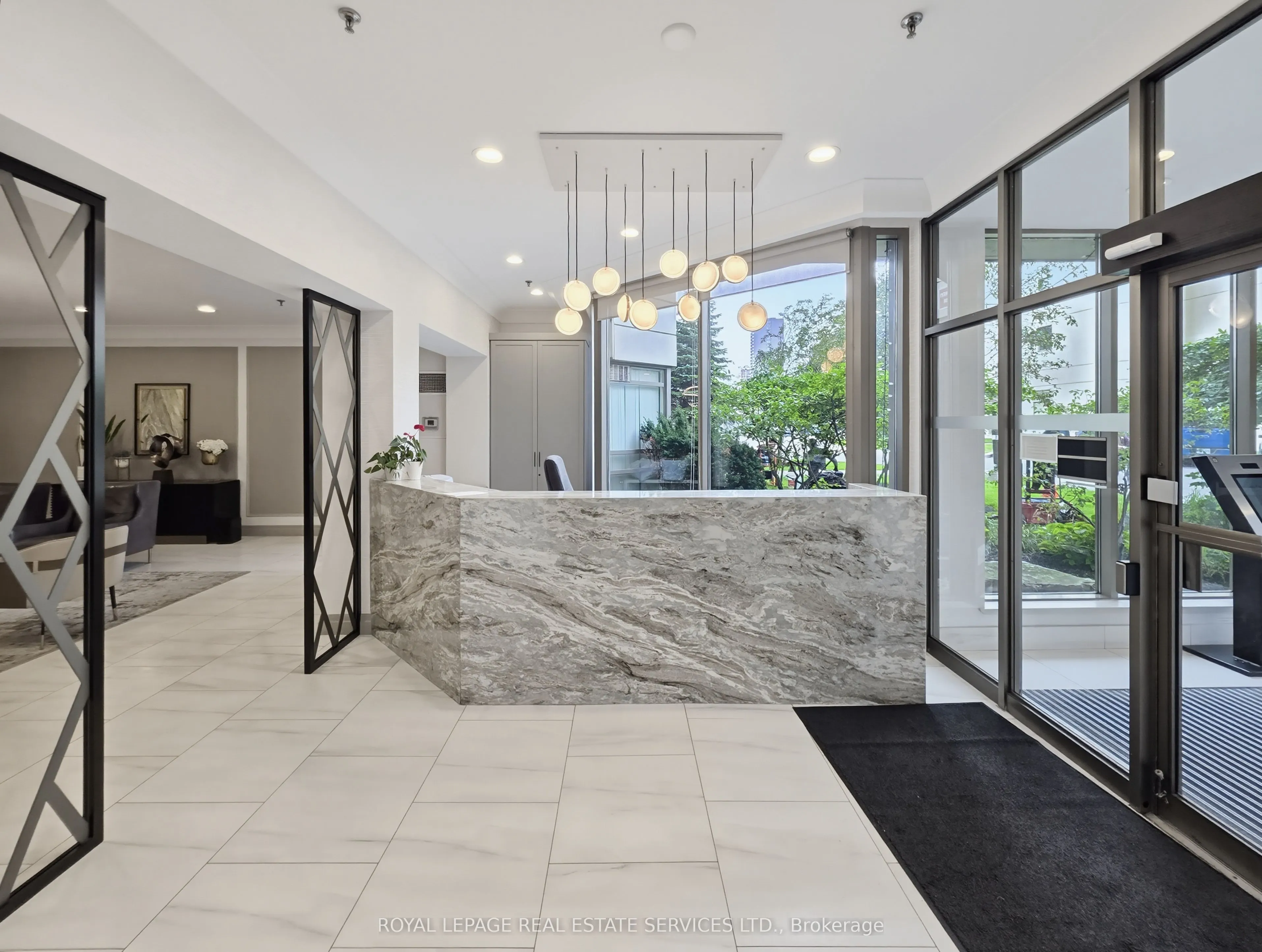 75 King Street E #1212