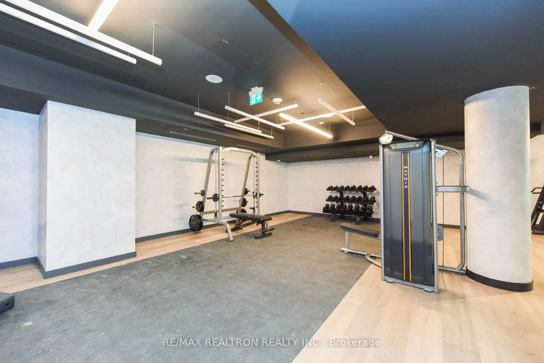 86 Dundas Street E #410