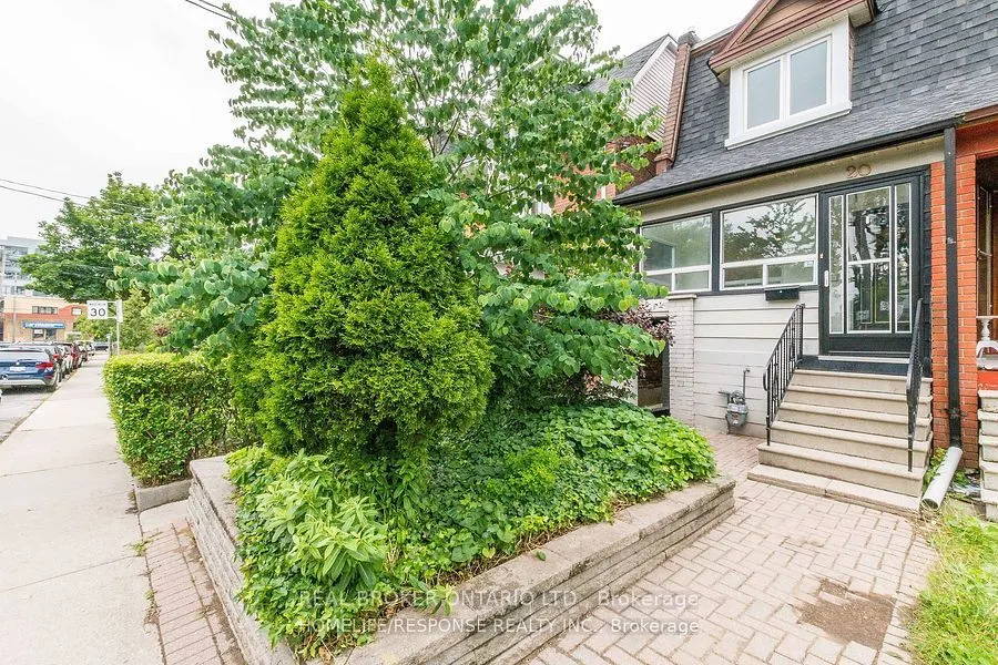 20 Golden Avenue #Upper