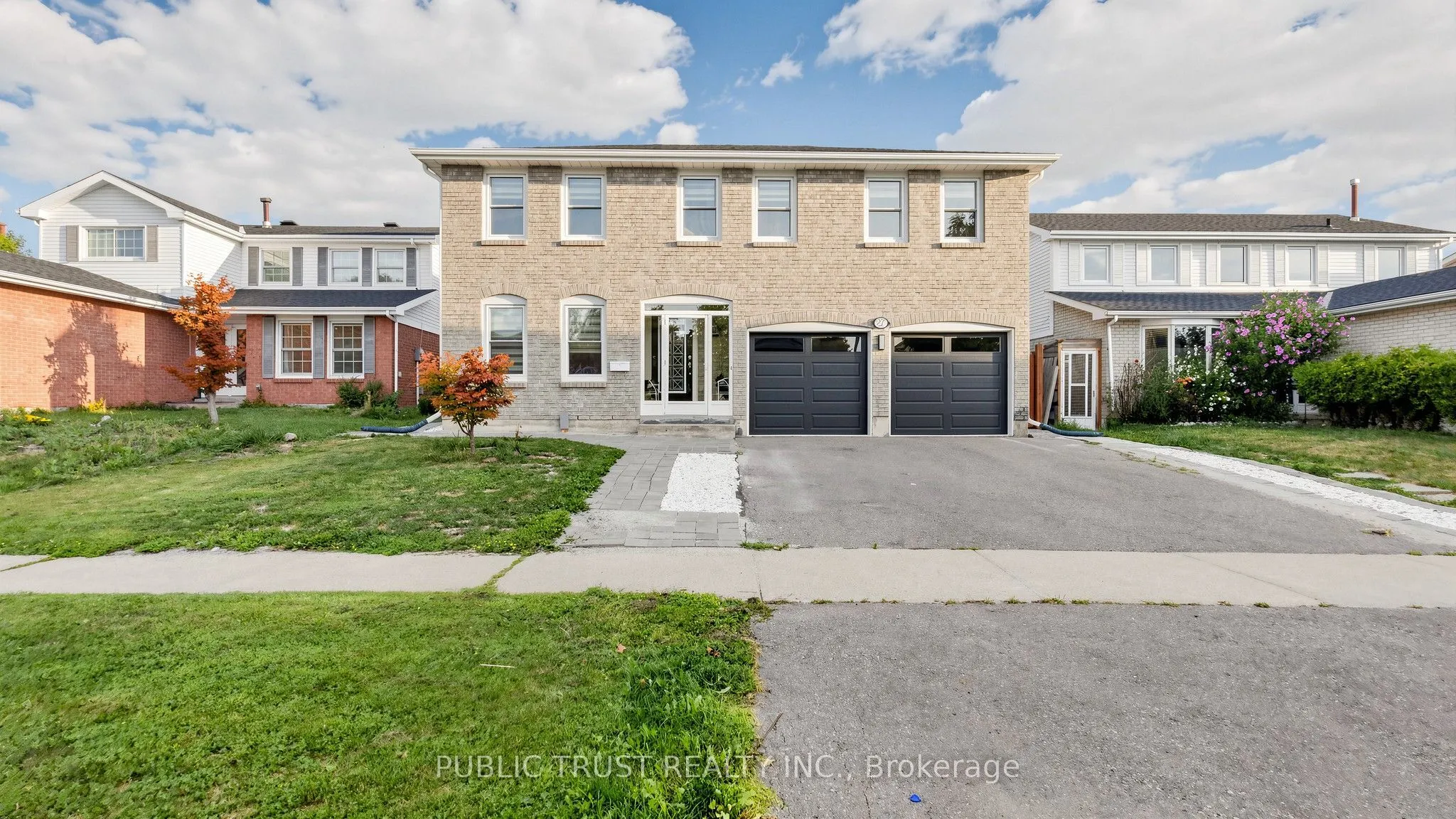 27 Mackay Street S
