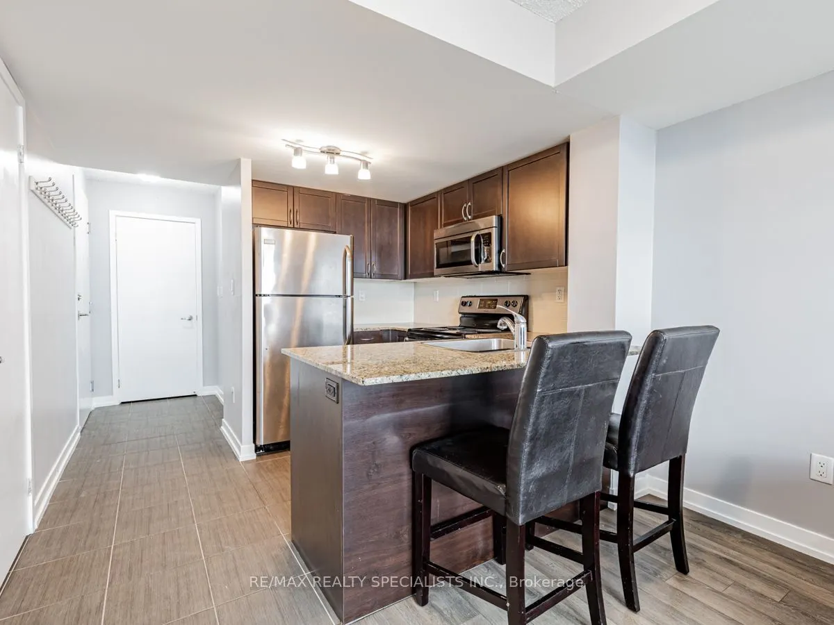 816 Lansdowne Avenue #1302