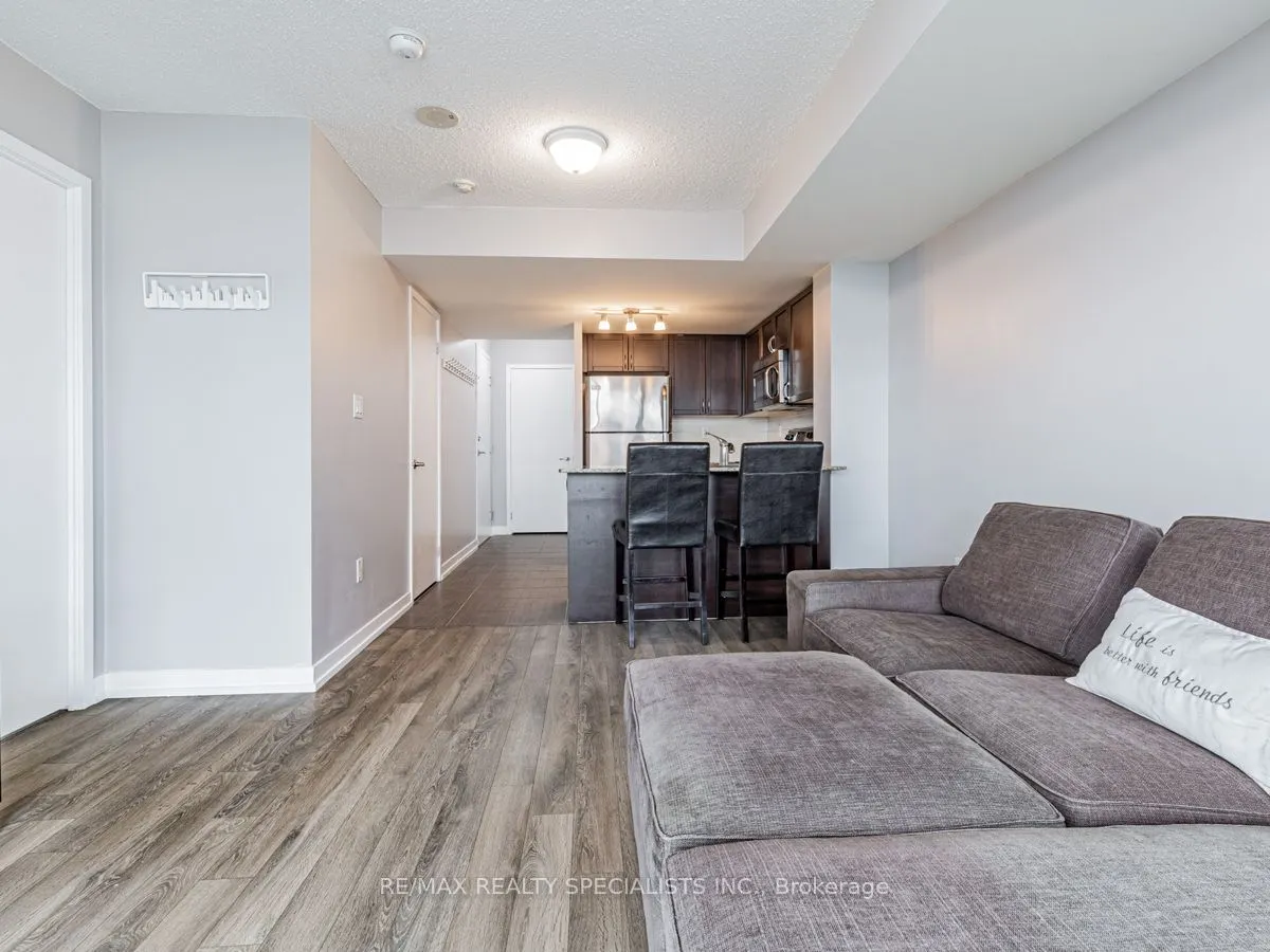 816 Lansdowne Avenue #1302