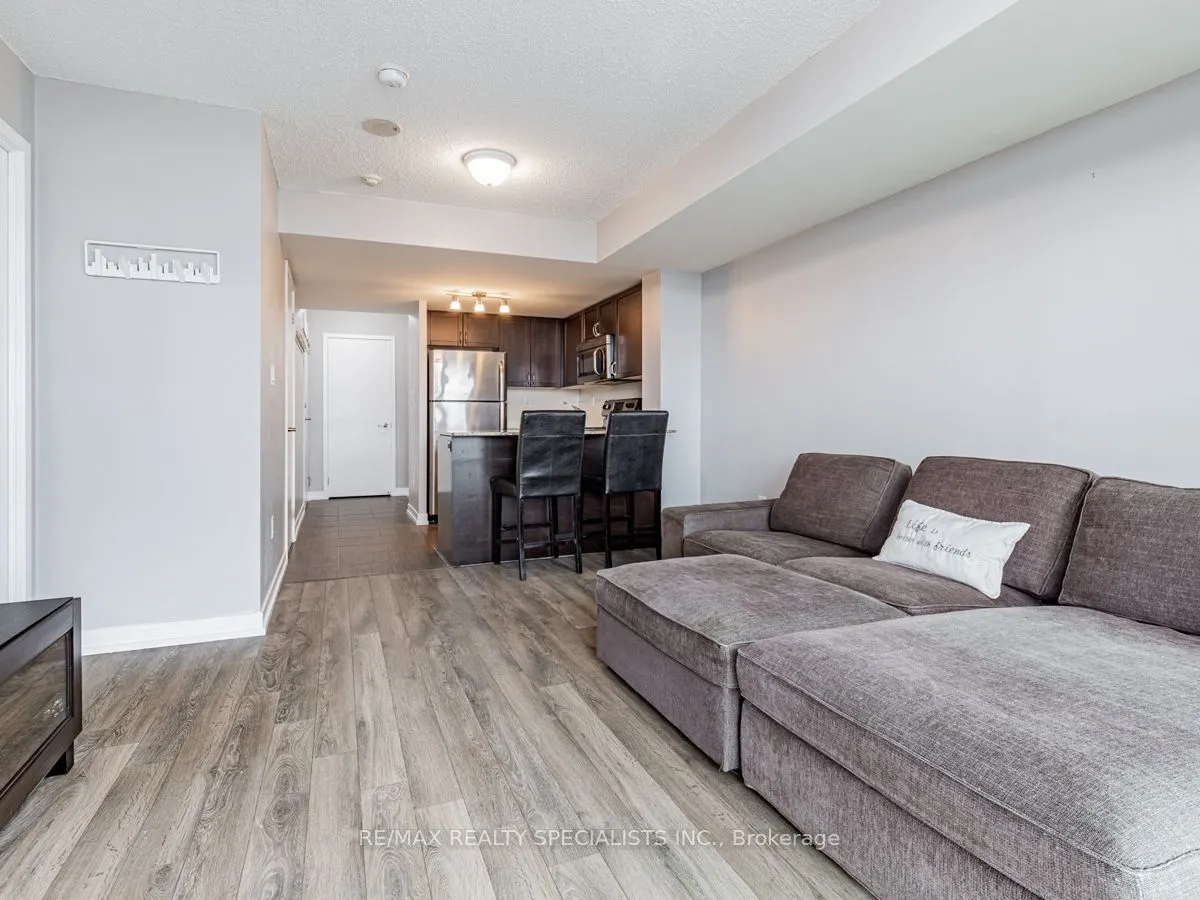 816 Lansdowne Avenue #1302