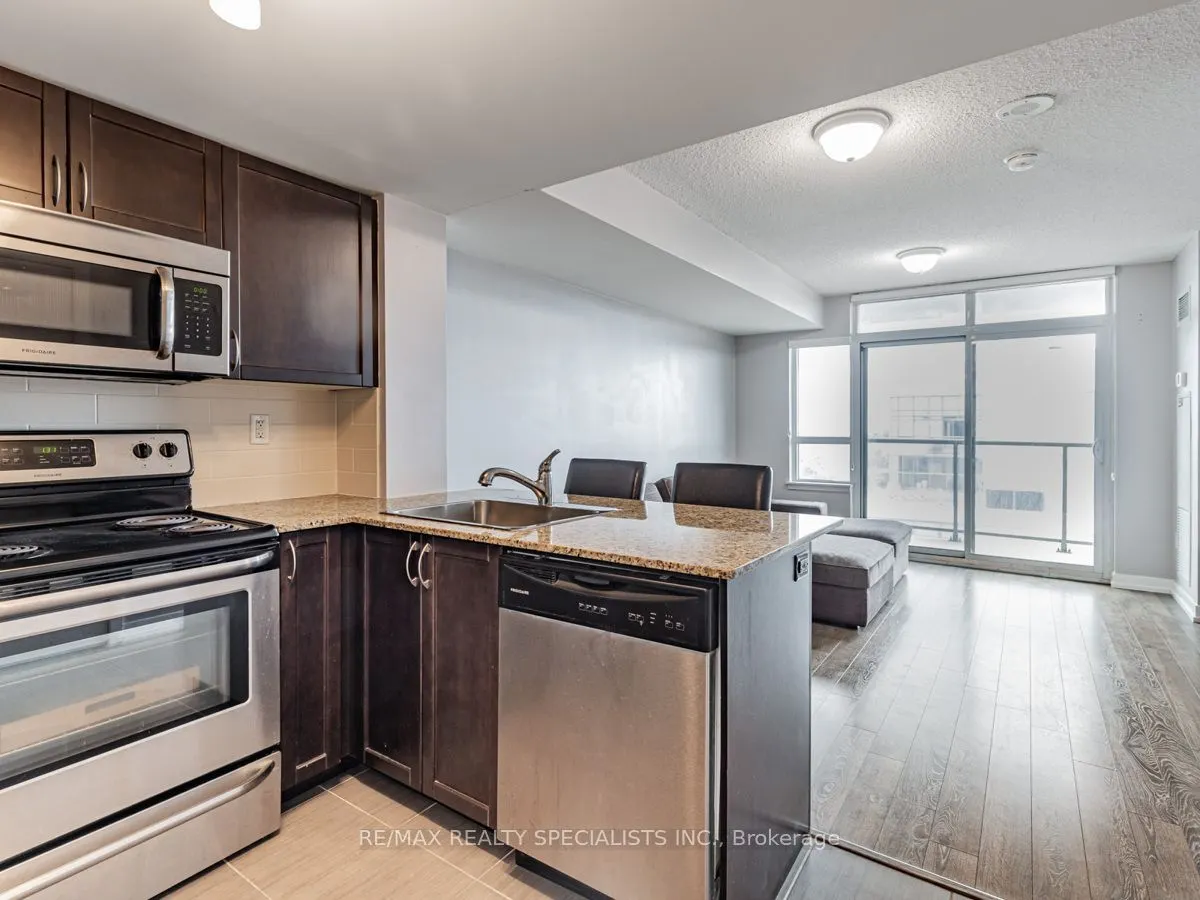 816 Lansdowne Avenue #1302