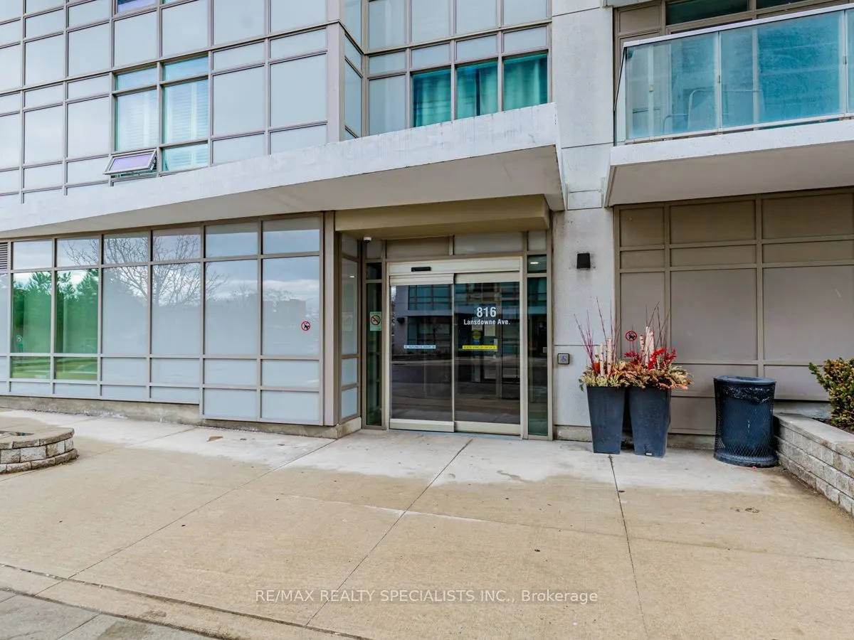 816 Lansdowne Avenue #1302