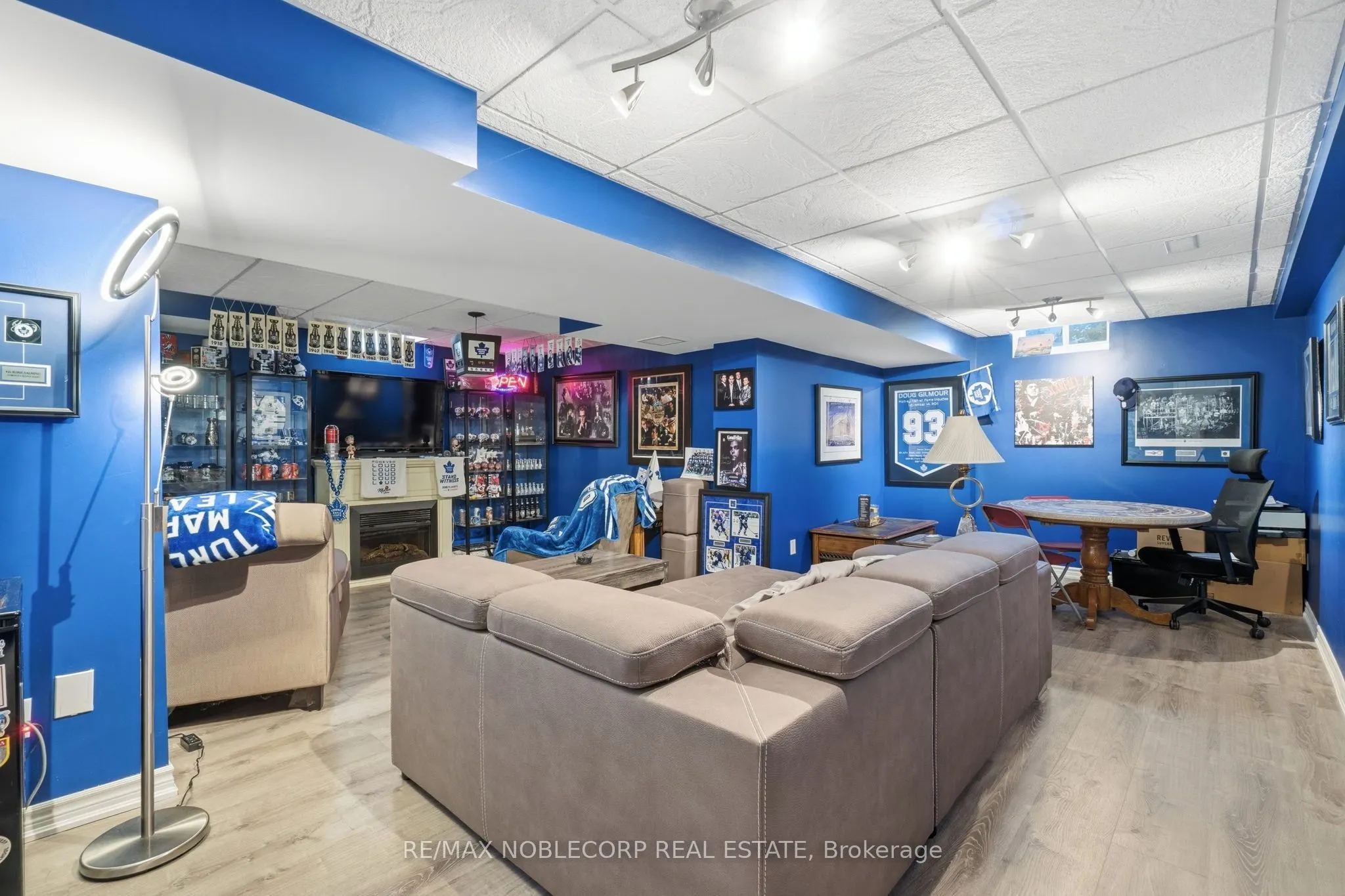 111 Emily Carr Crescent