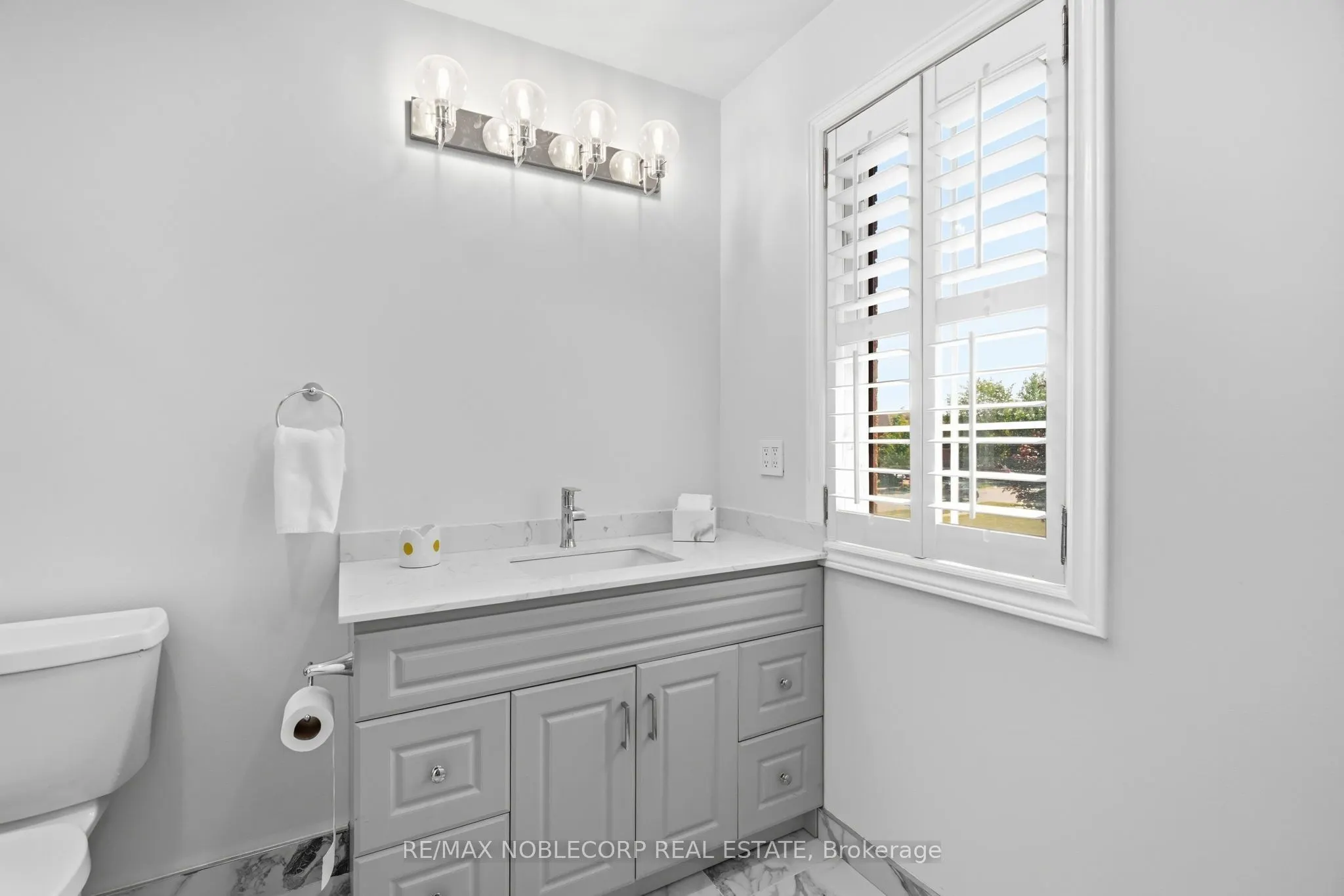111 Emily Carr Crescent