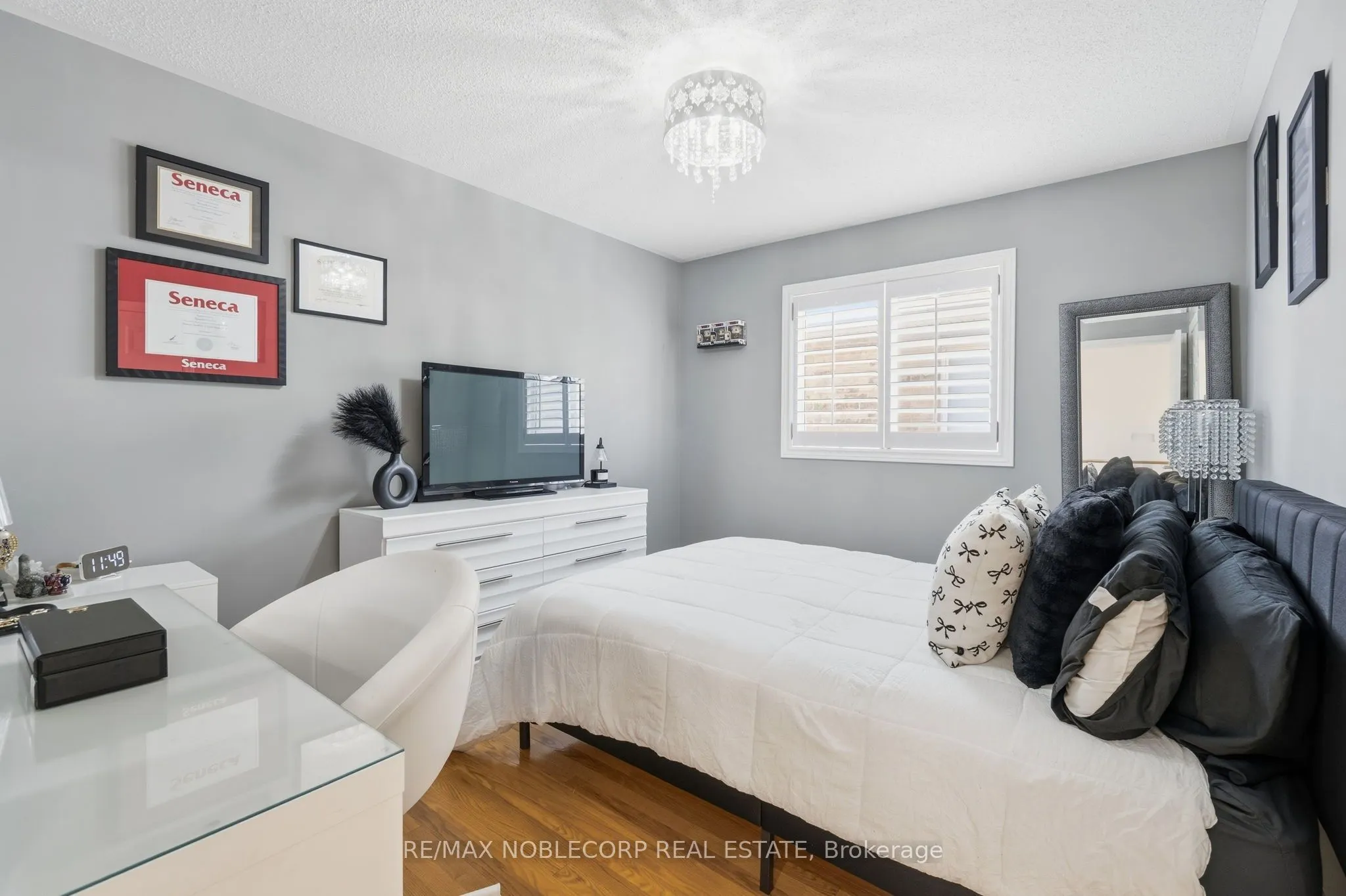 111 Emily Carr Crescent