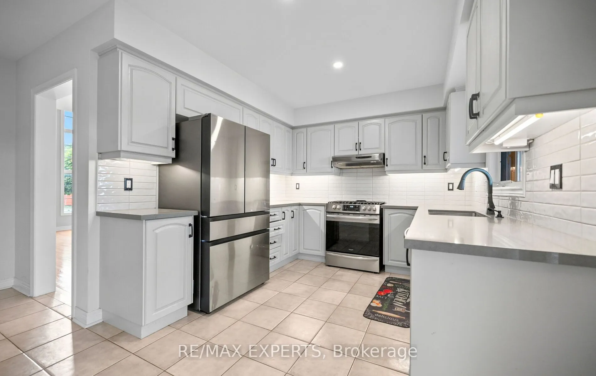 90 Coolspring Crescent