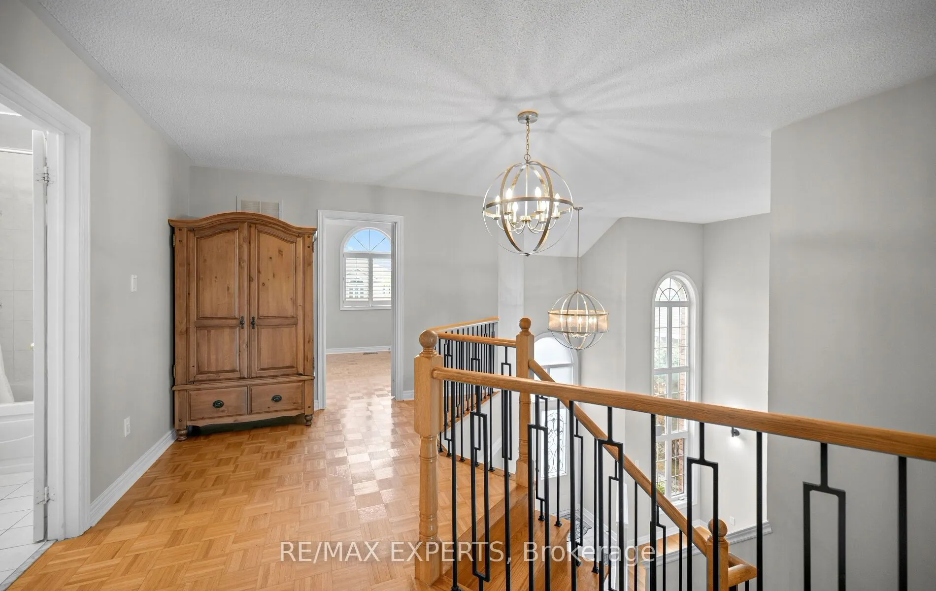 90 Coolspring Crescent