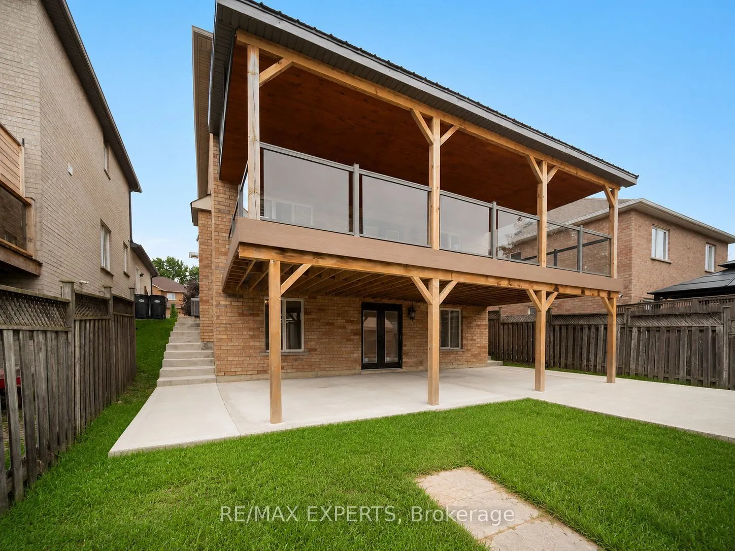 90 Coolspring Crescent