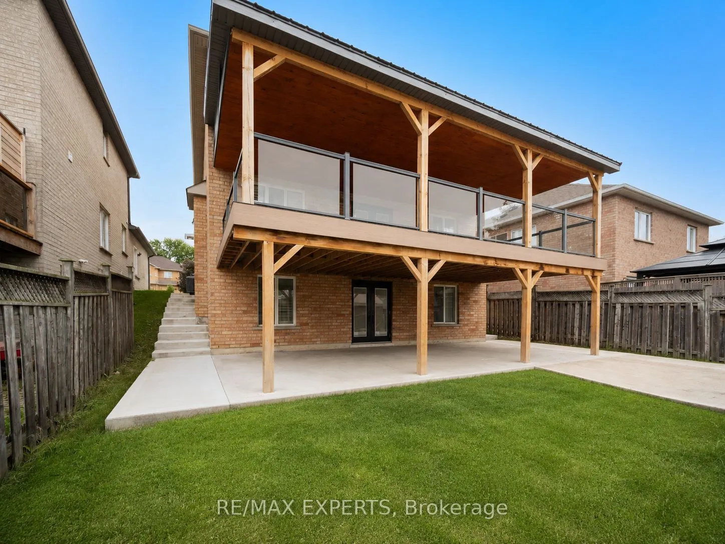 90 Coolspring Crescent