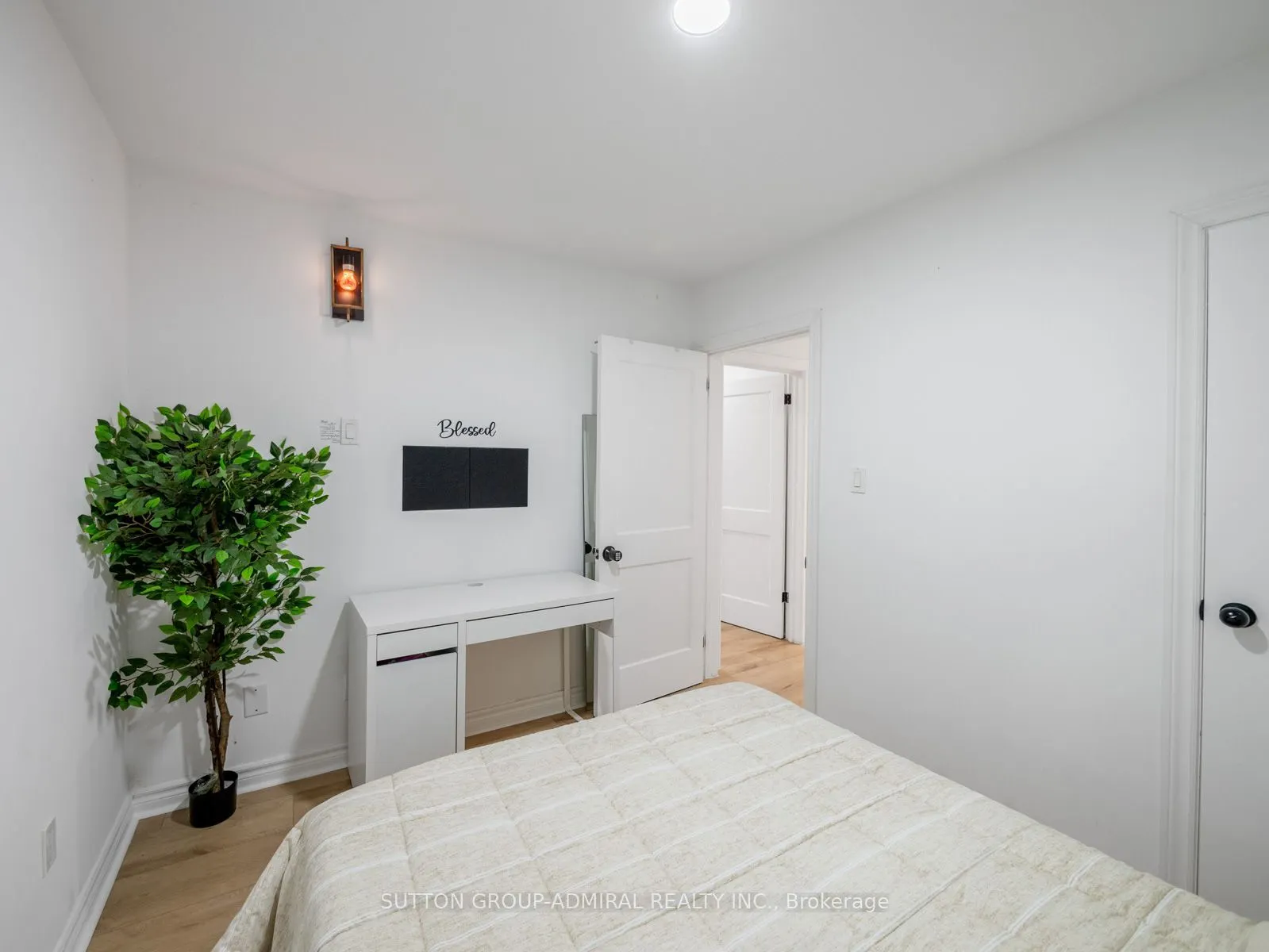 65 Woodbury Road