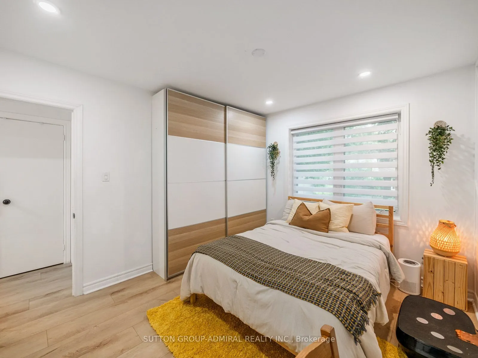 65 Woodbury Road