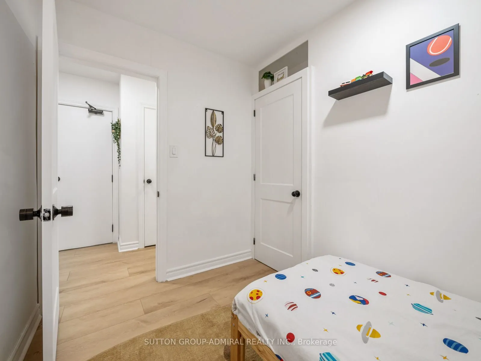 65 Woodbury Road