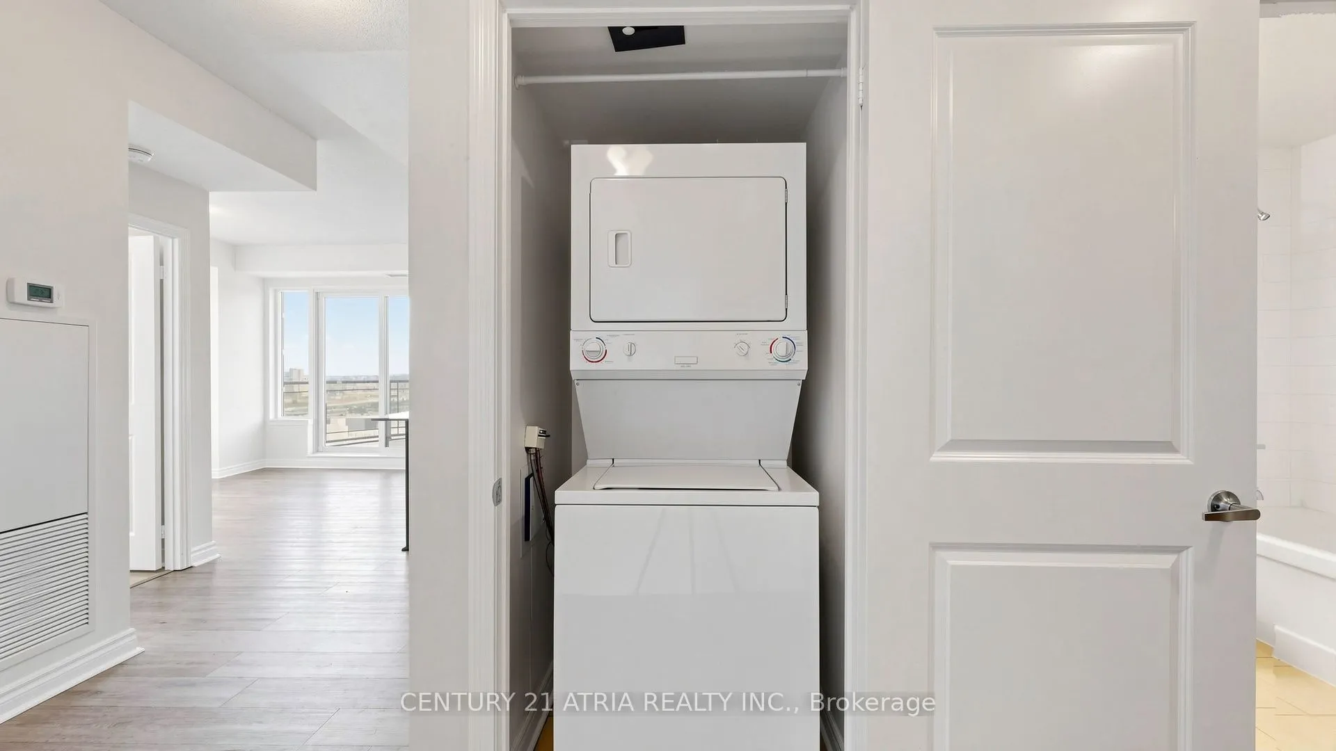 385 Prince Of Wales Drive #1802