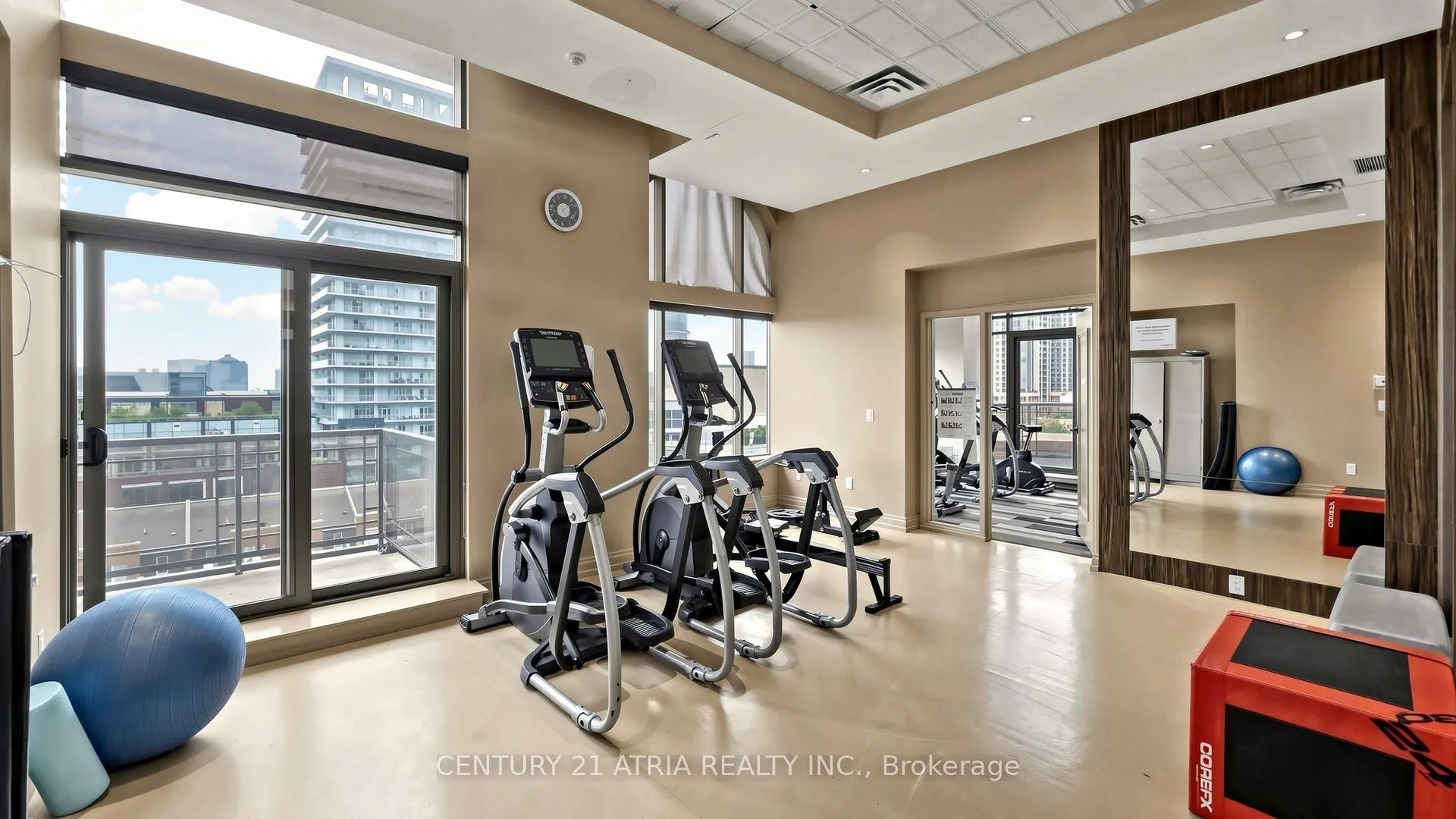 385 Prince Of Wales Drive #1802