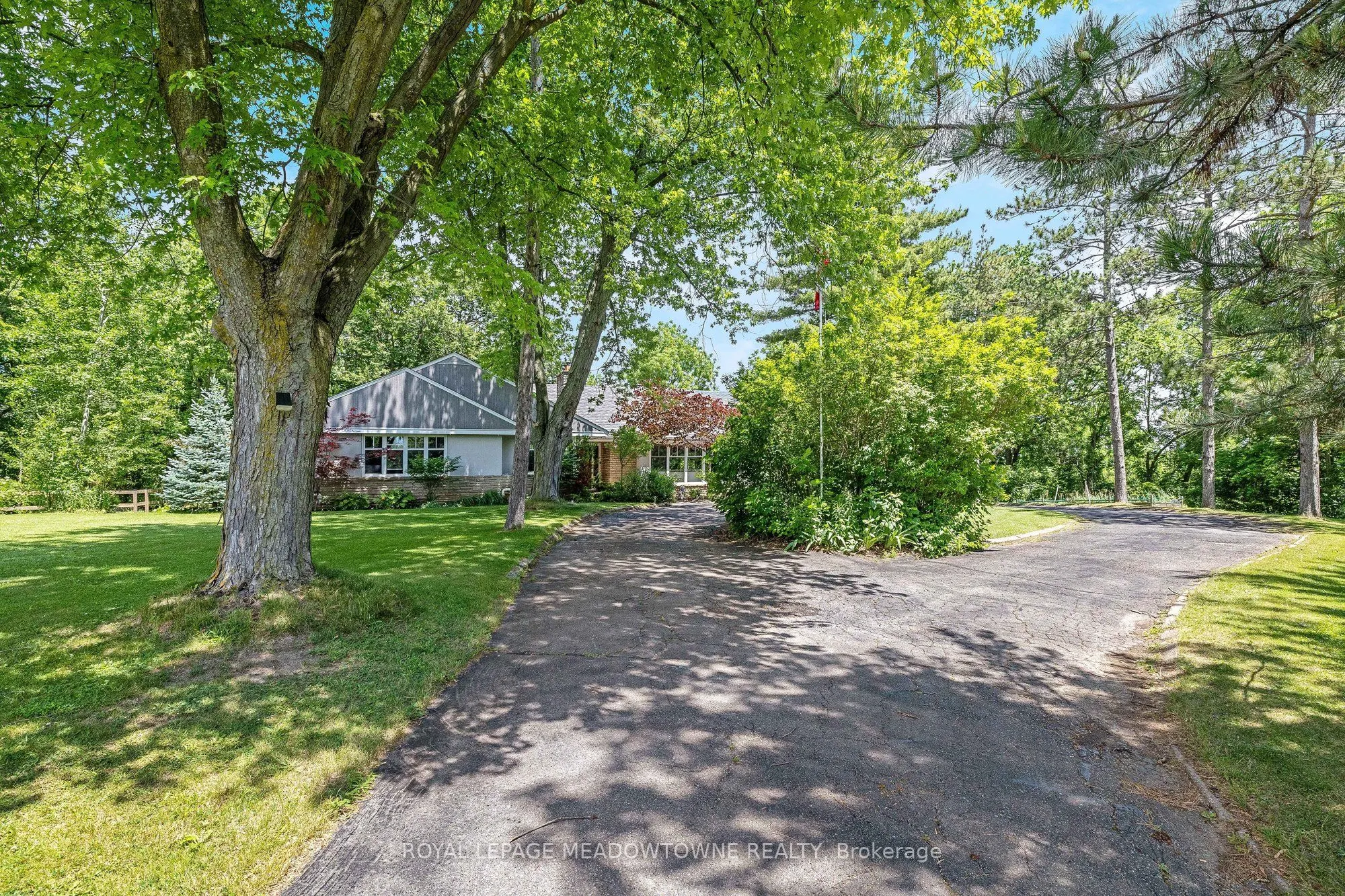 161 Confederation Street