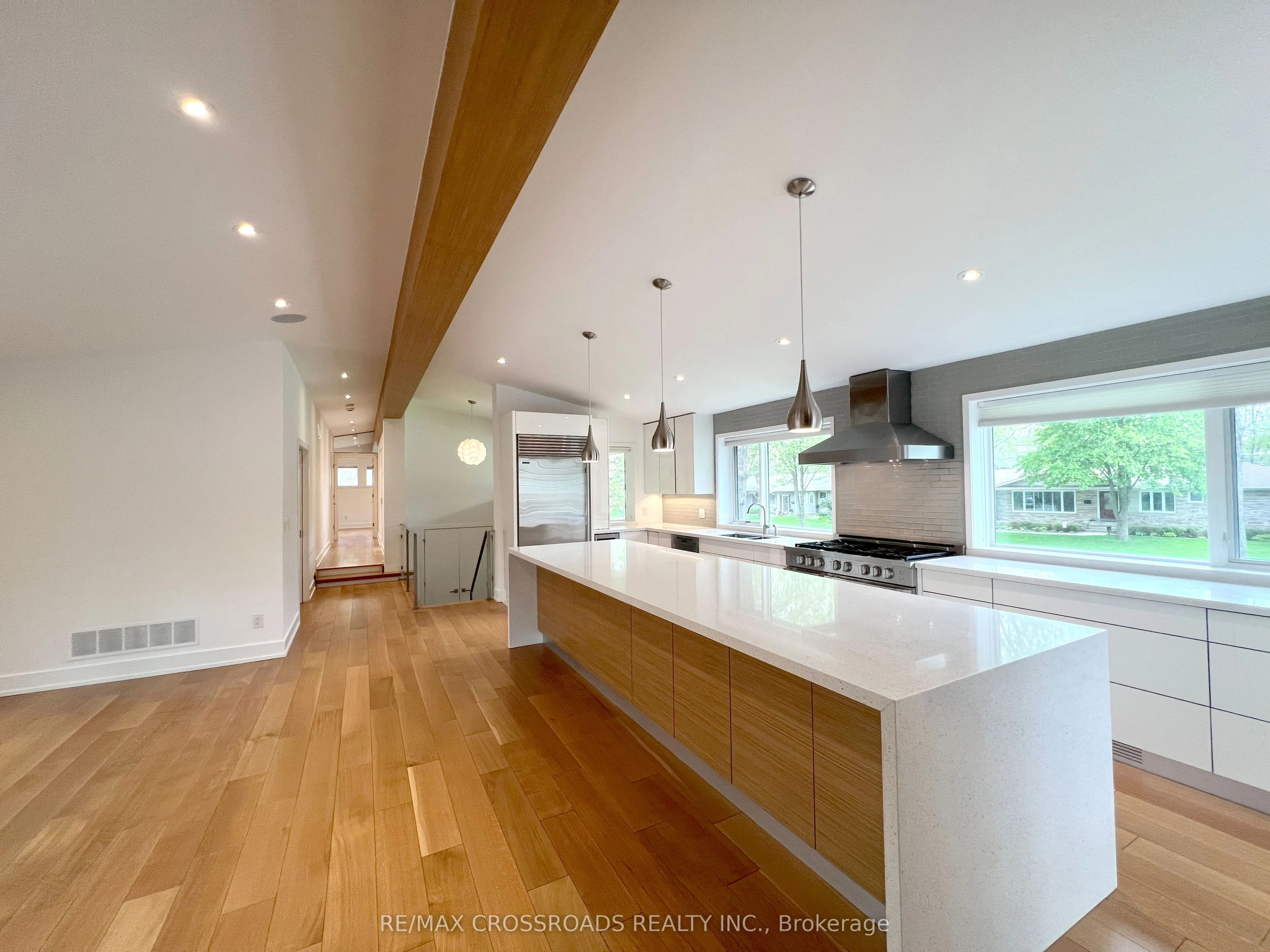 1532 Merrow Road