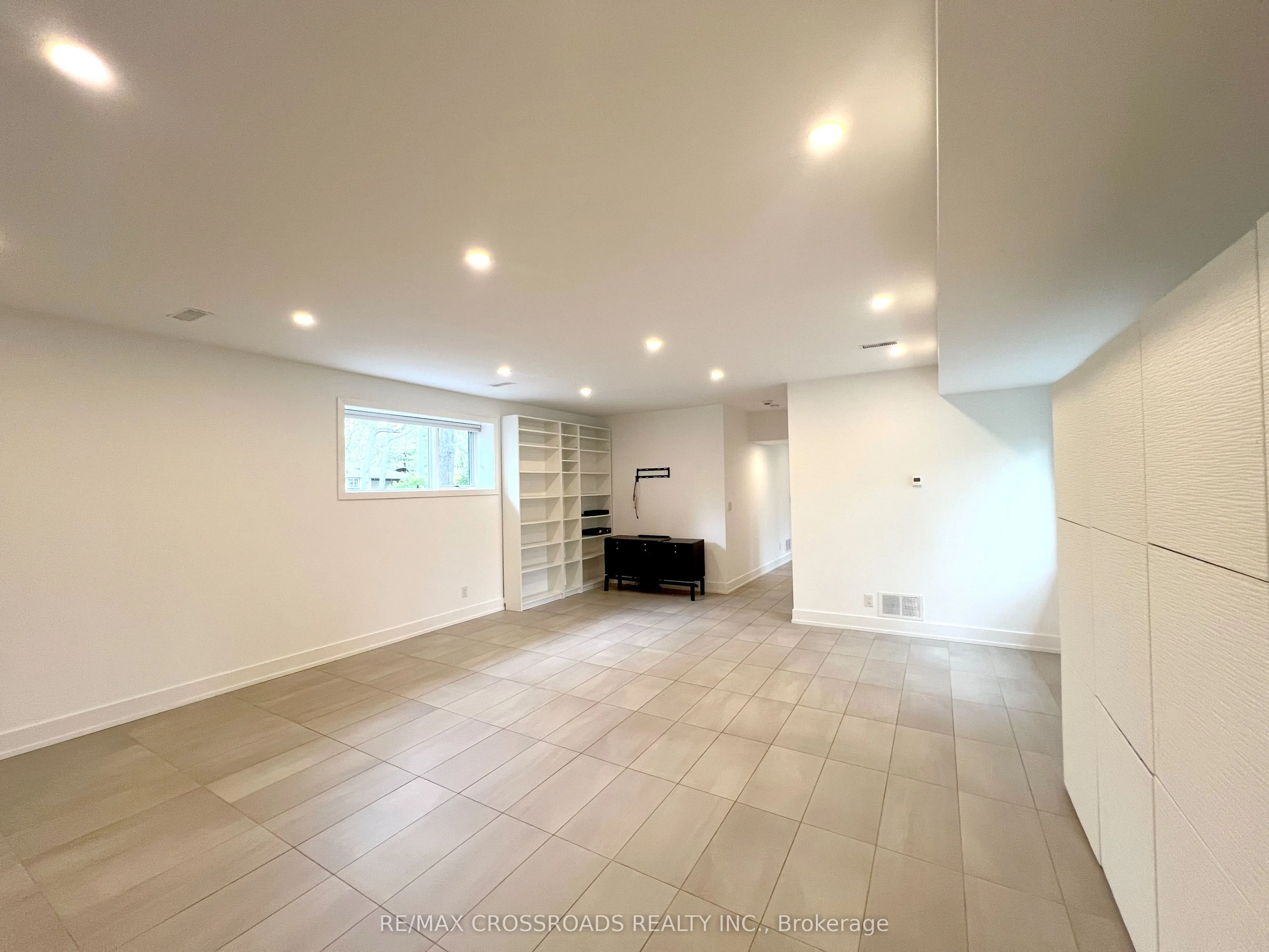 1532 Merrow Road