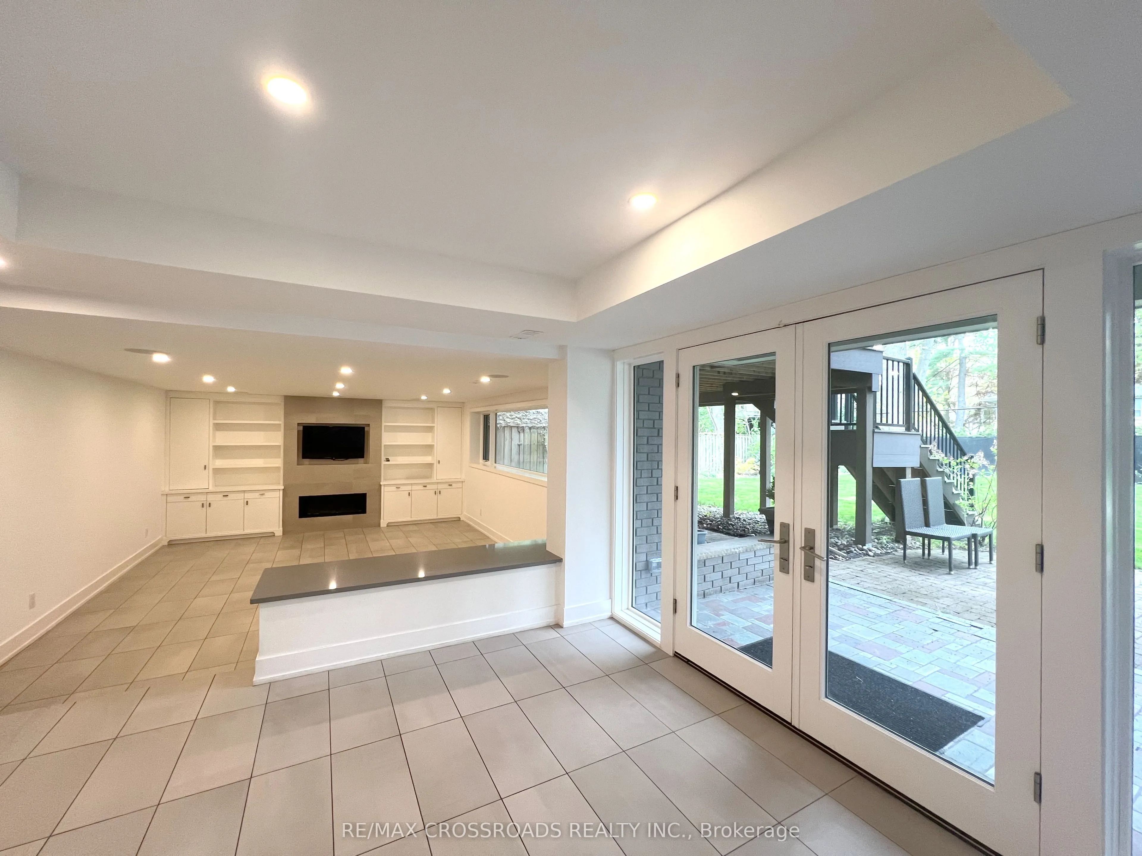 1532 Merrow Road