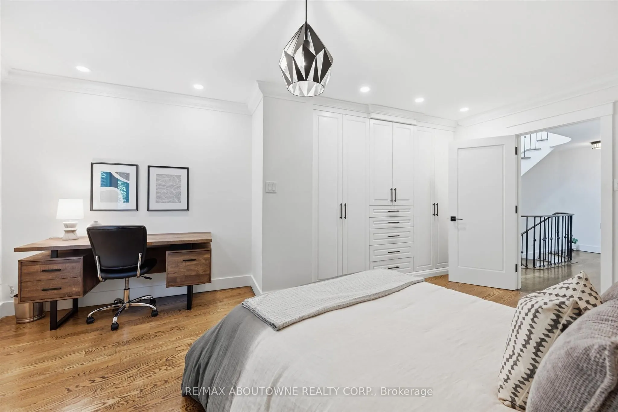 25 Southwind Terrace