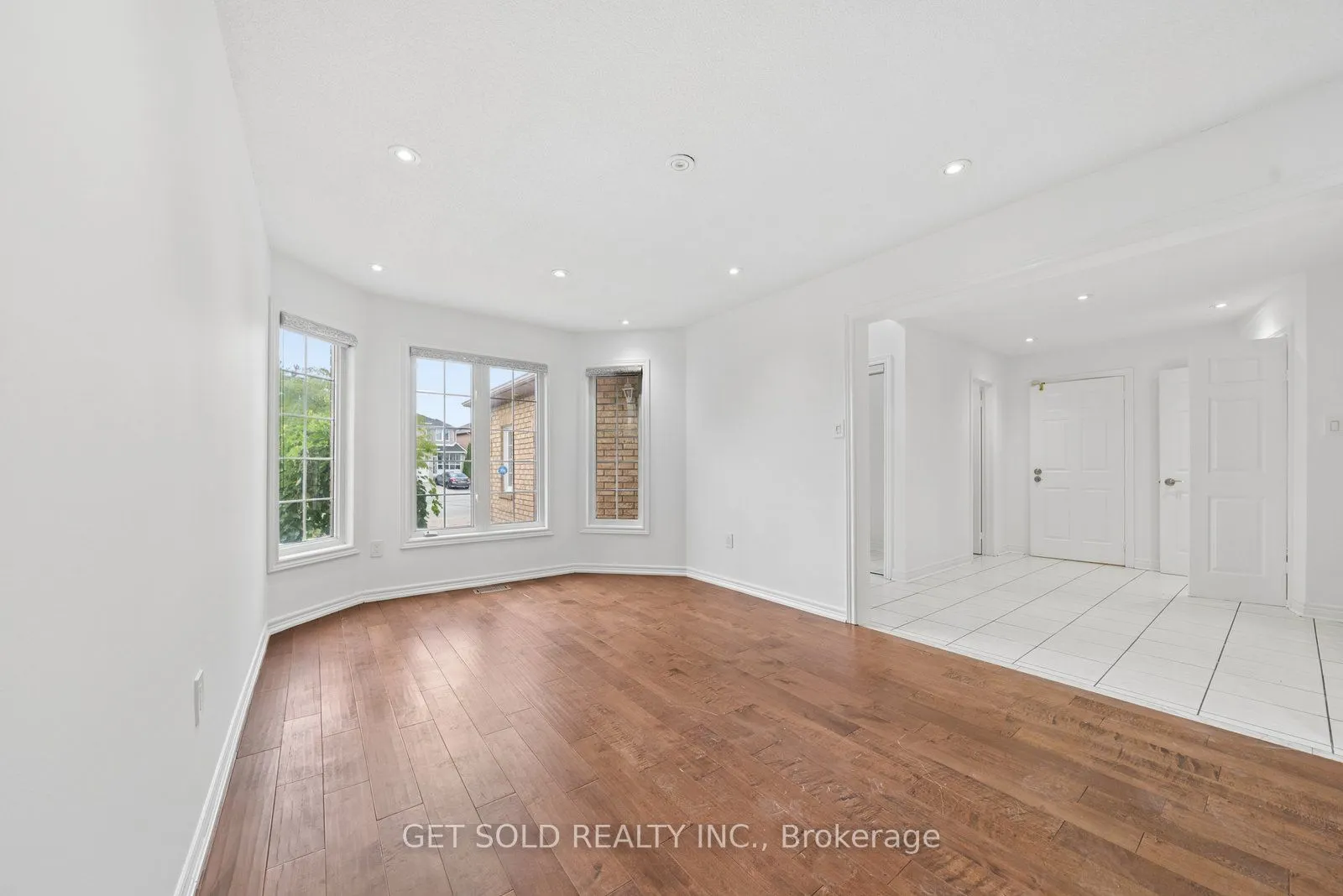 57 Oaklea Boulevard