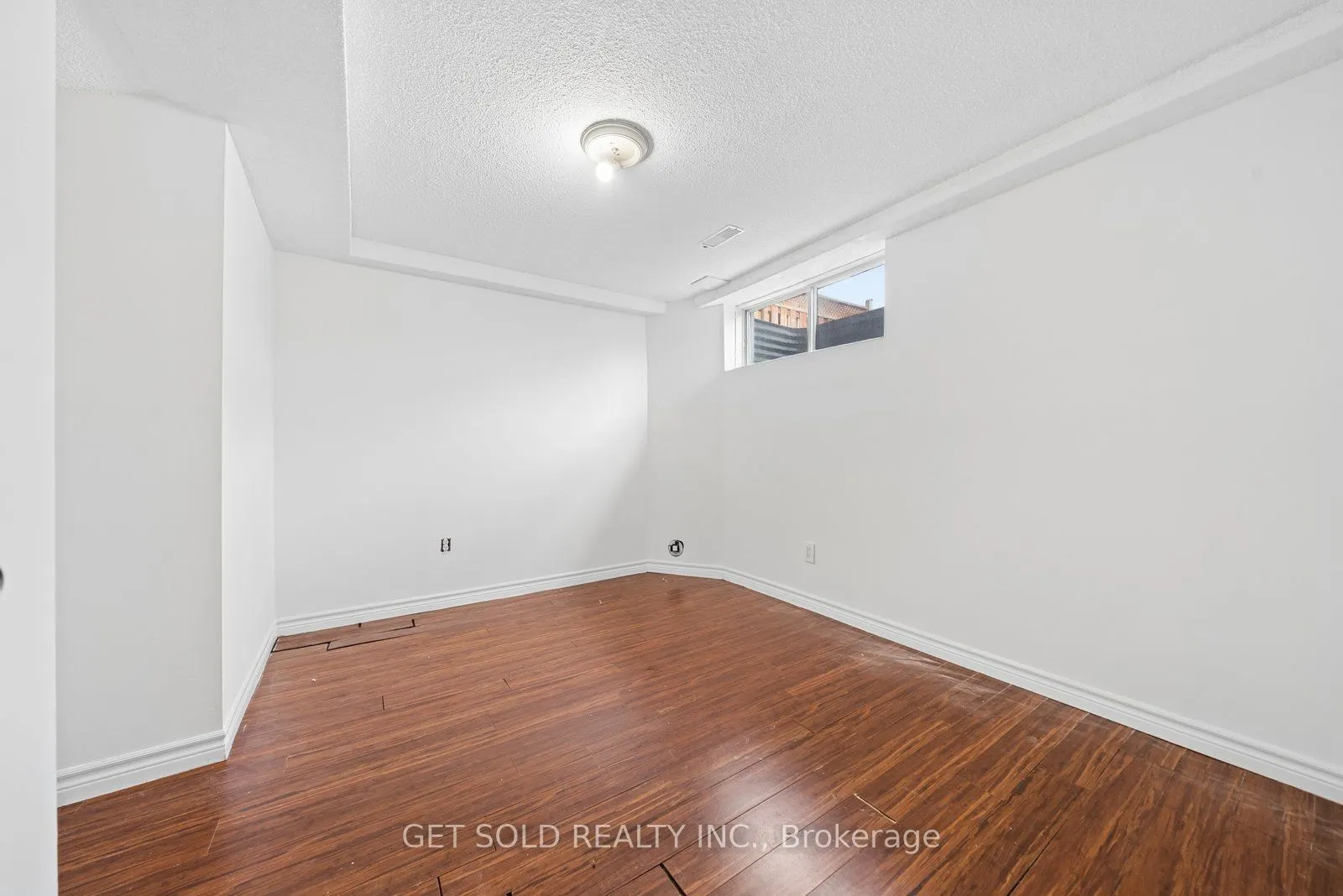57 Oaklea Boulevard
