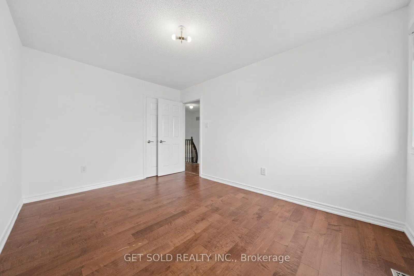 57 Oaklea Boulevard