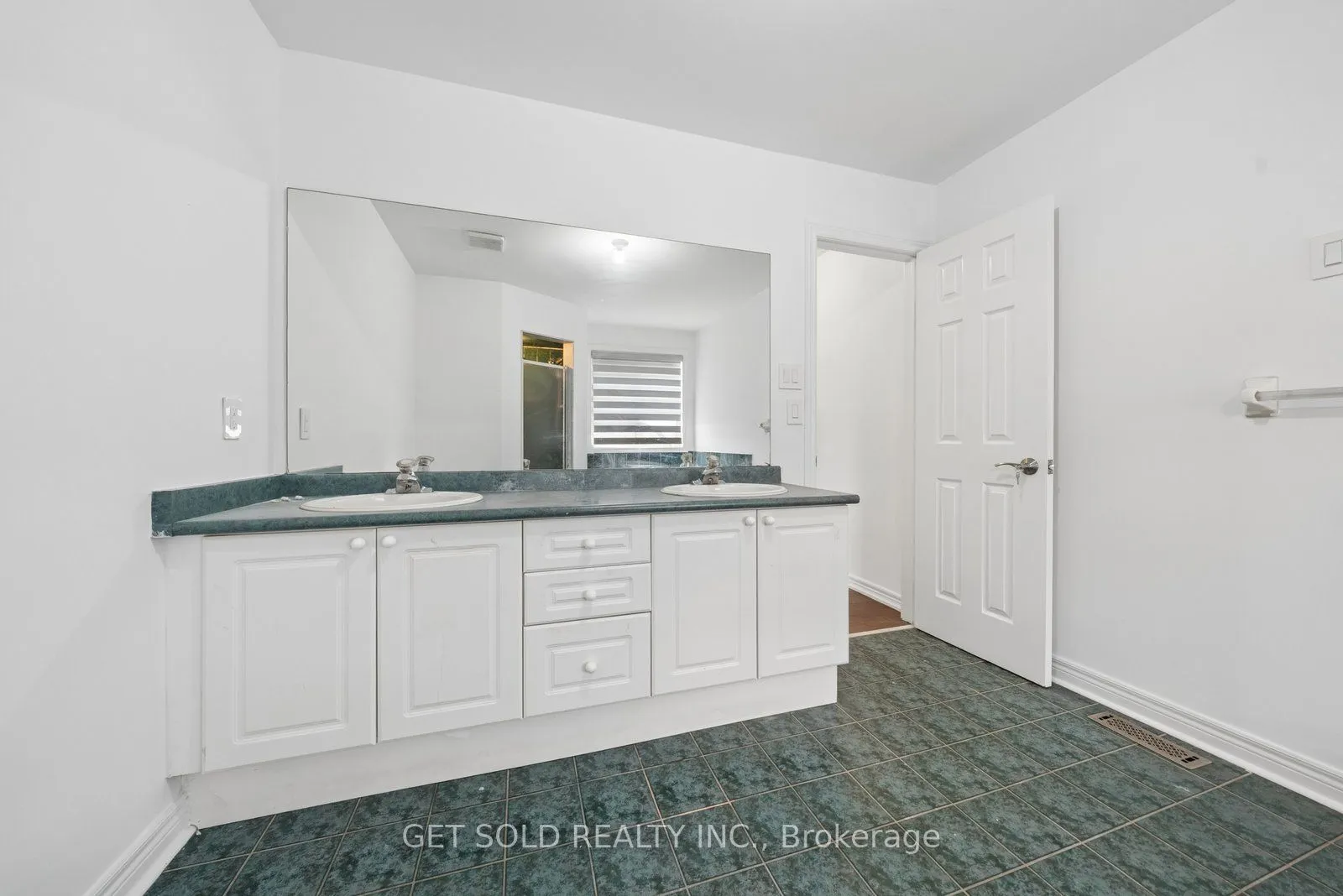 57 Oaklea Boulevard