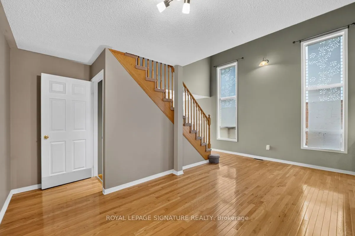 19 Mossgrove Crescent