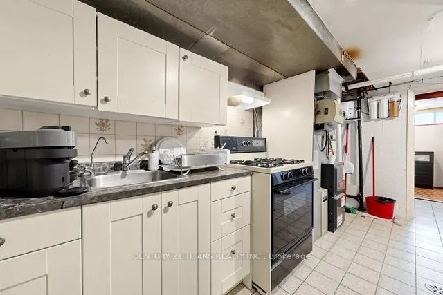 198 A Boon Avenue