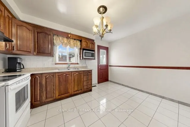 198 A Boon Avenue