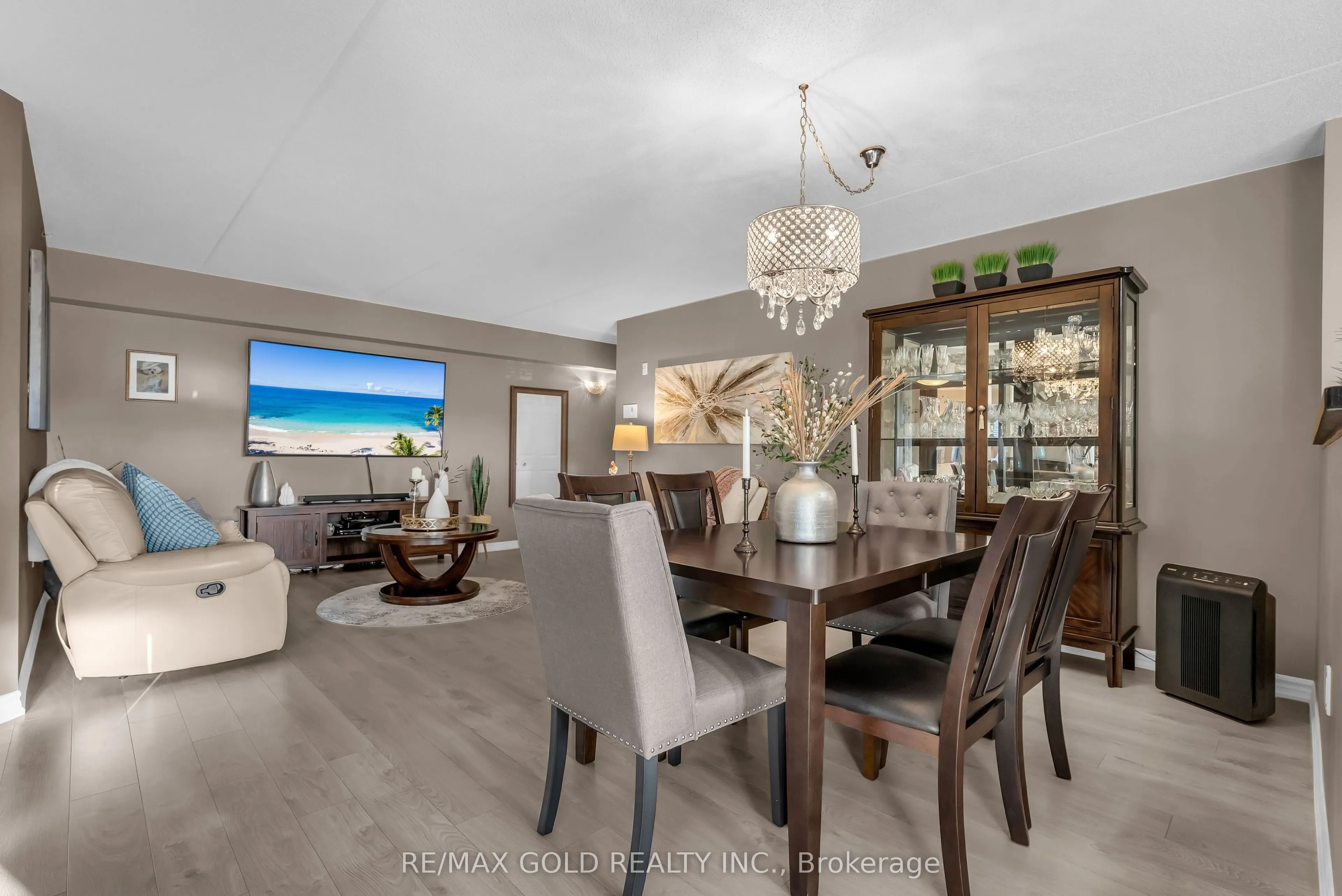 1380 Main Street E #210