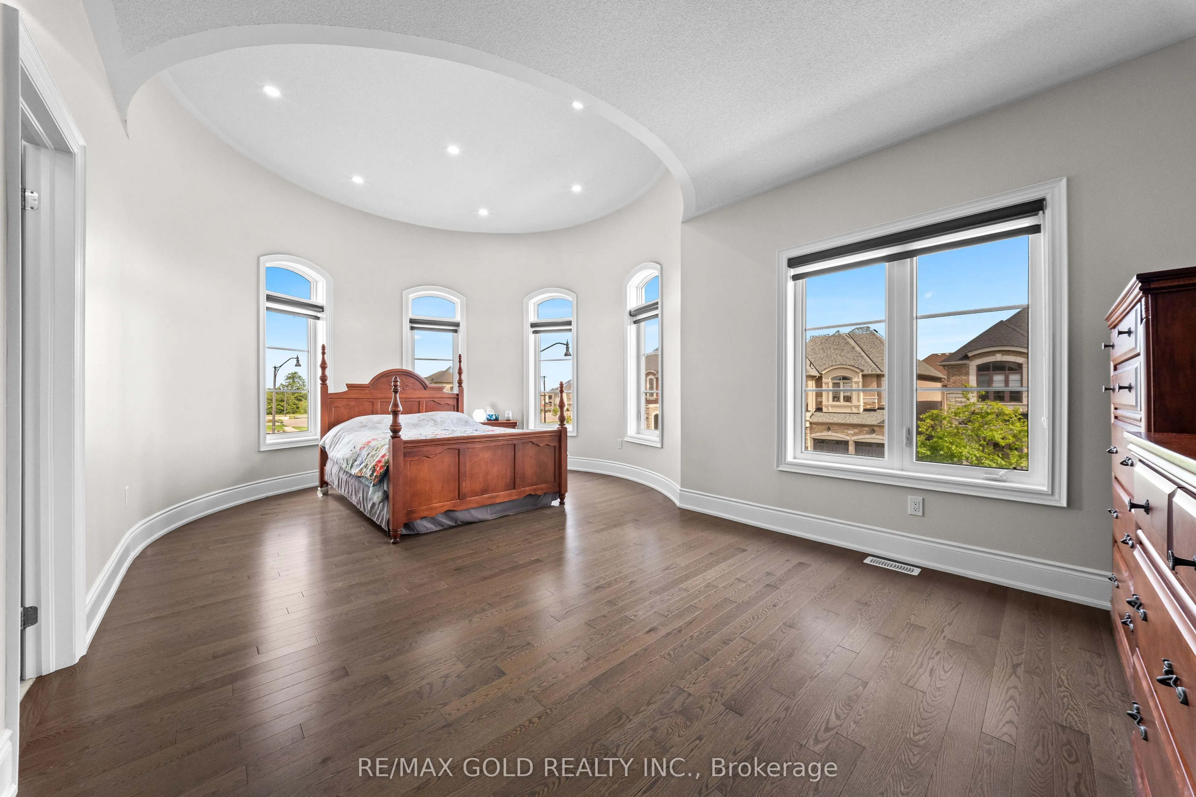 54 Gordon  Randle Drive