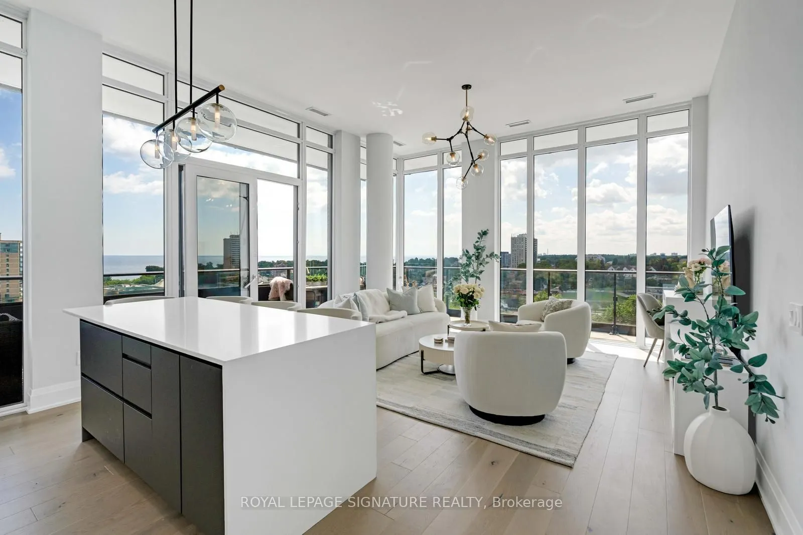 21 Park Street E #1103