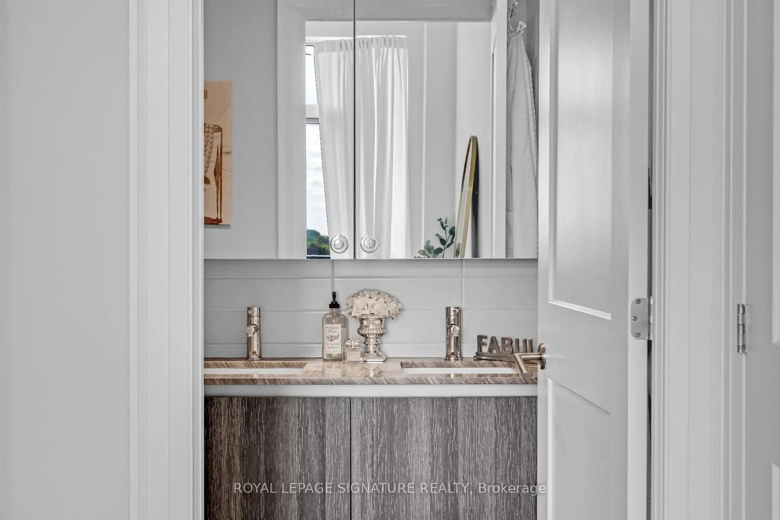 21 Park Street E #1103
