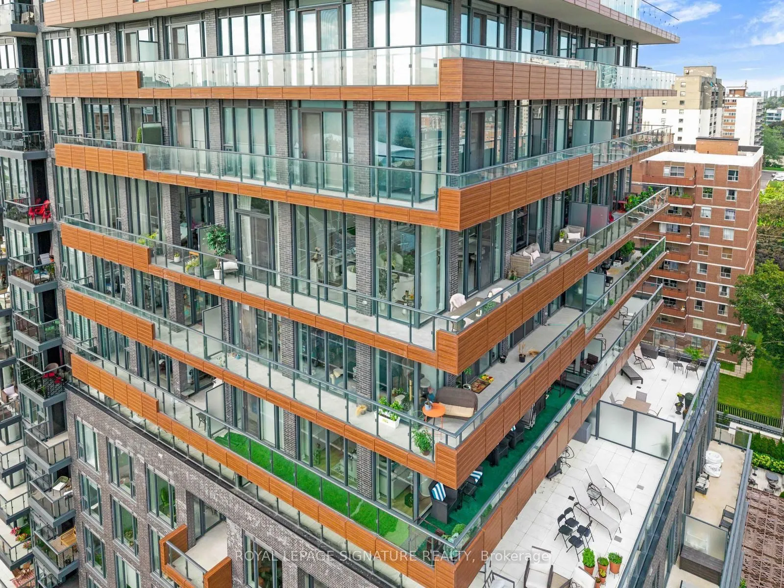 21 Park Street E #1103