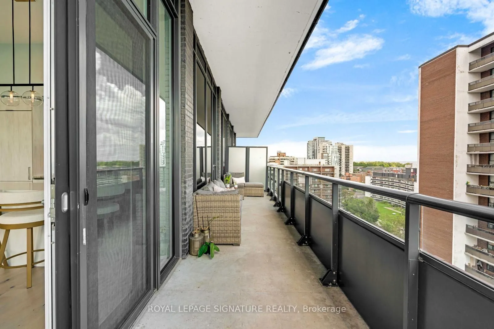 21 Park Street E #1103